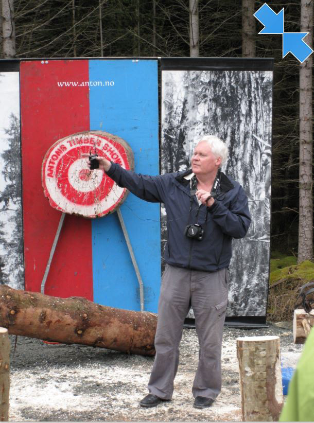 Arne informerer på skogdagen. 