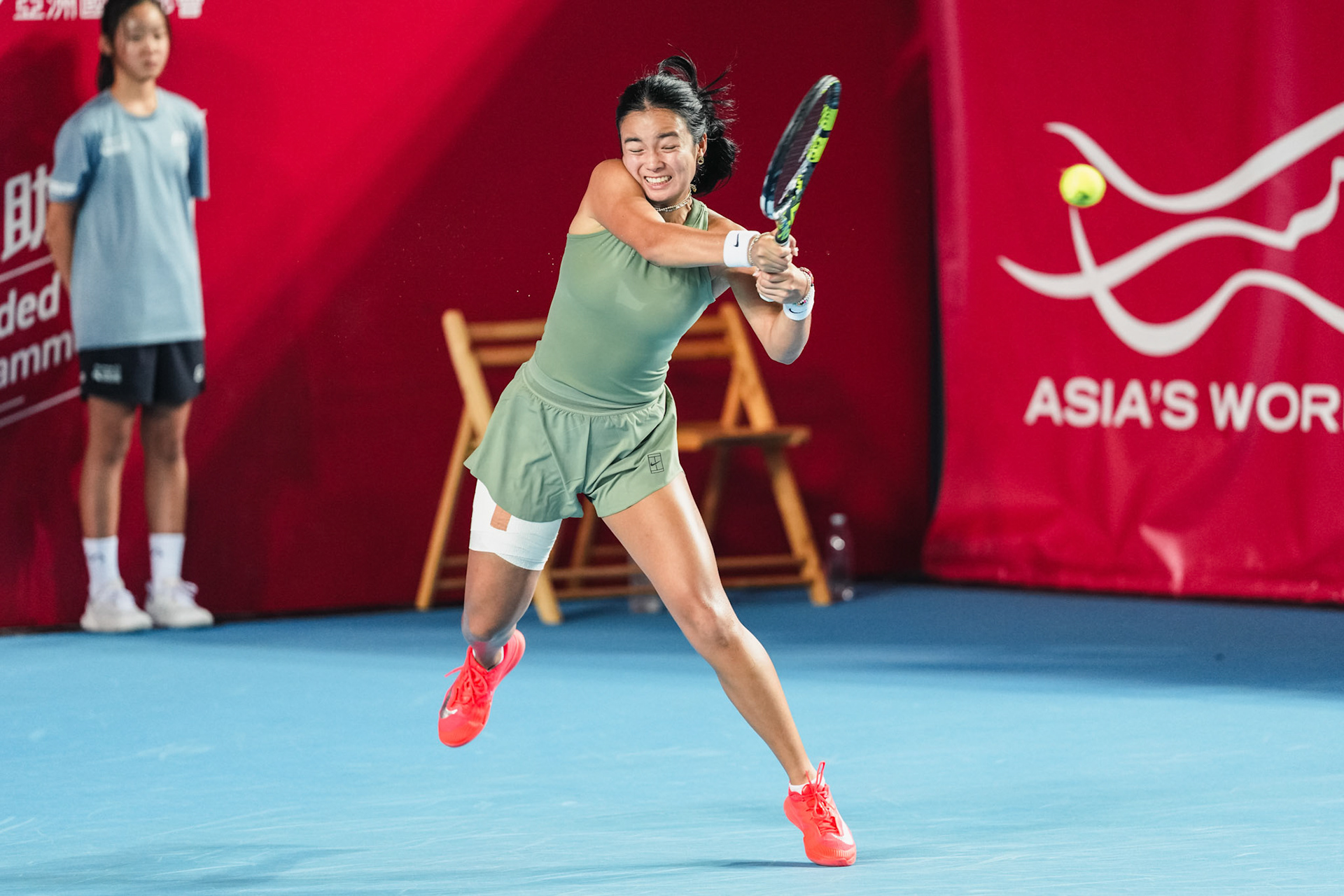 HONG KONG, China - Alexandra Eala of the Philippines vs Victoria Mboko of Canada in action during WTA 250 - Prudential Hong Kong Tennis Open at Victoria Park Tennis Court on October 30, 2025 in Hong Kong, China, (Photo by Jack Ng/Alamy Live News)