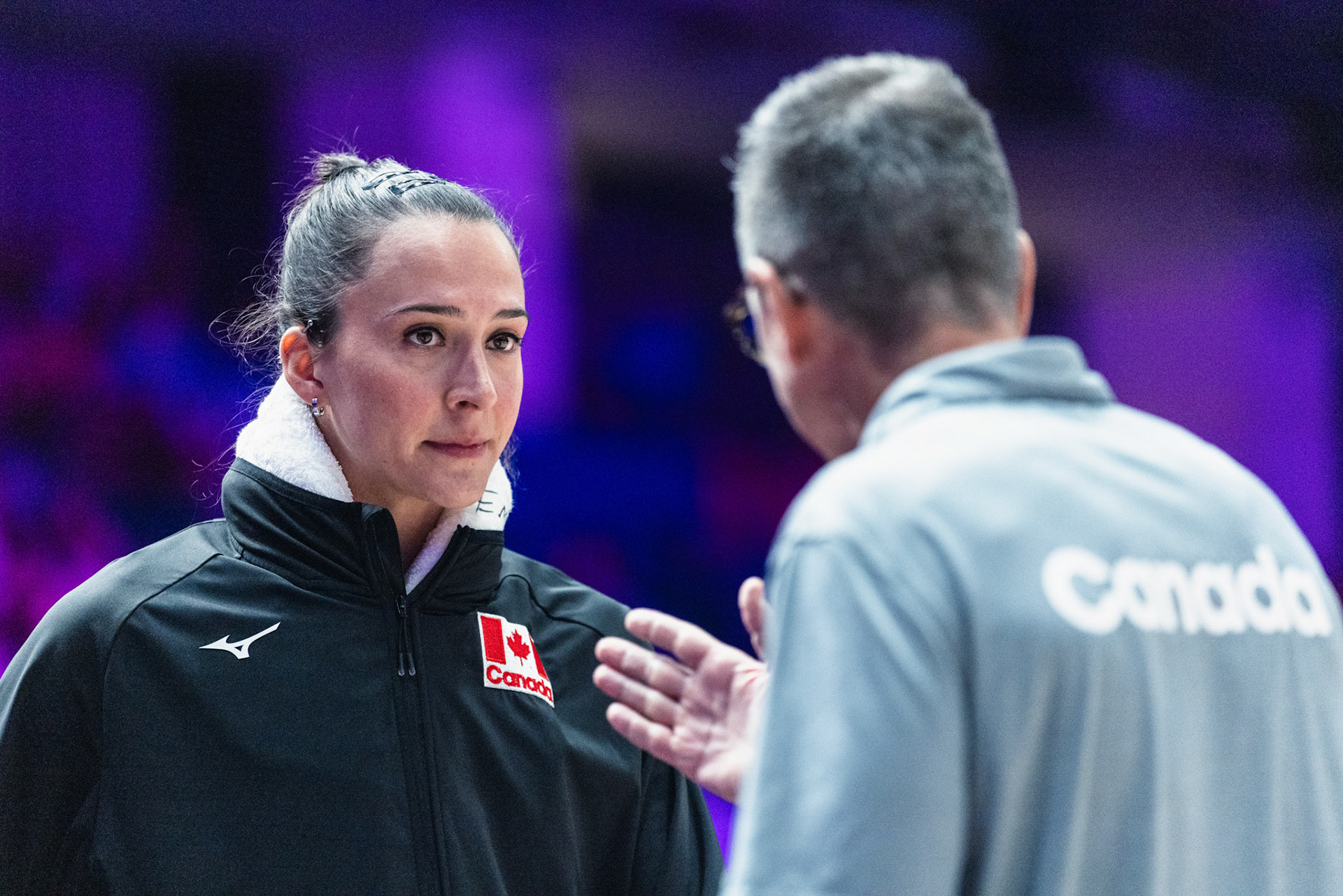 HONG KONG, China - JULY  08: Giovanni Guidetti, coach of Canada giving instruction to the team during Volleyball Nations League Hong Kong 2026 at Kai Tak Arena on July 8, 2026 in Hong Kong, China, (Photo by Jack Ng/Alamy Live News)