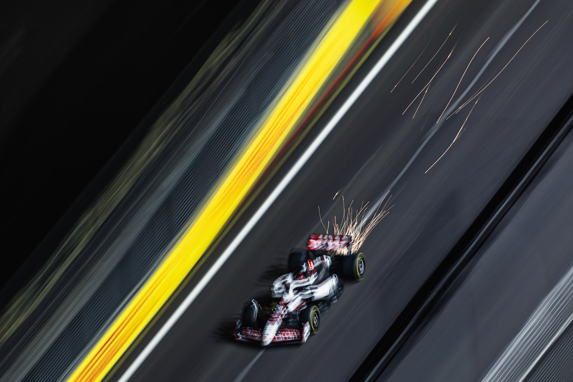 SINGAPORE, Singapore - OCTOBER  05:  during F1 Grand Prix of Singapore at Marina Bay Street Circuit on October 5, 2025 in Singapore, Singapore, (Photo by Jack Ng/Alamy Live News)