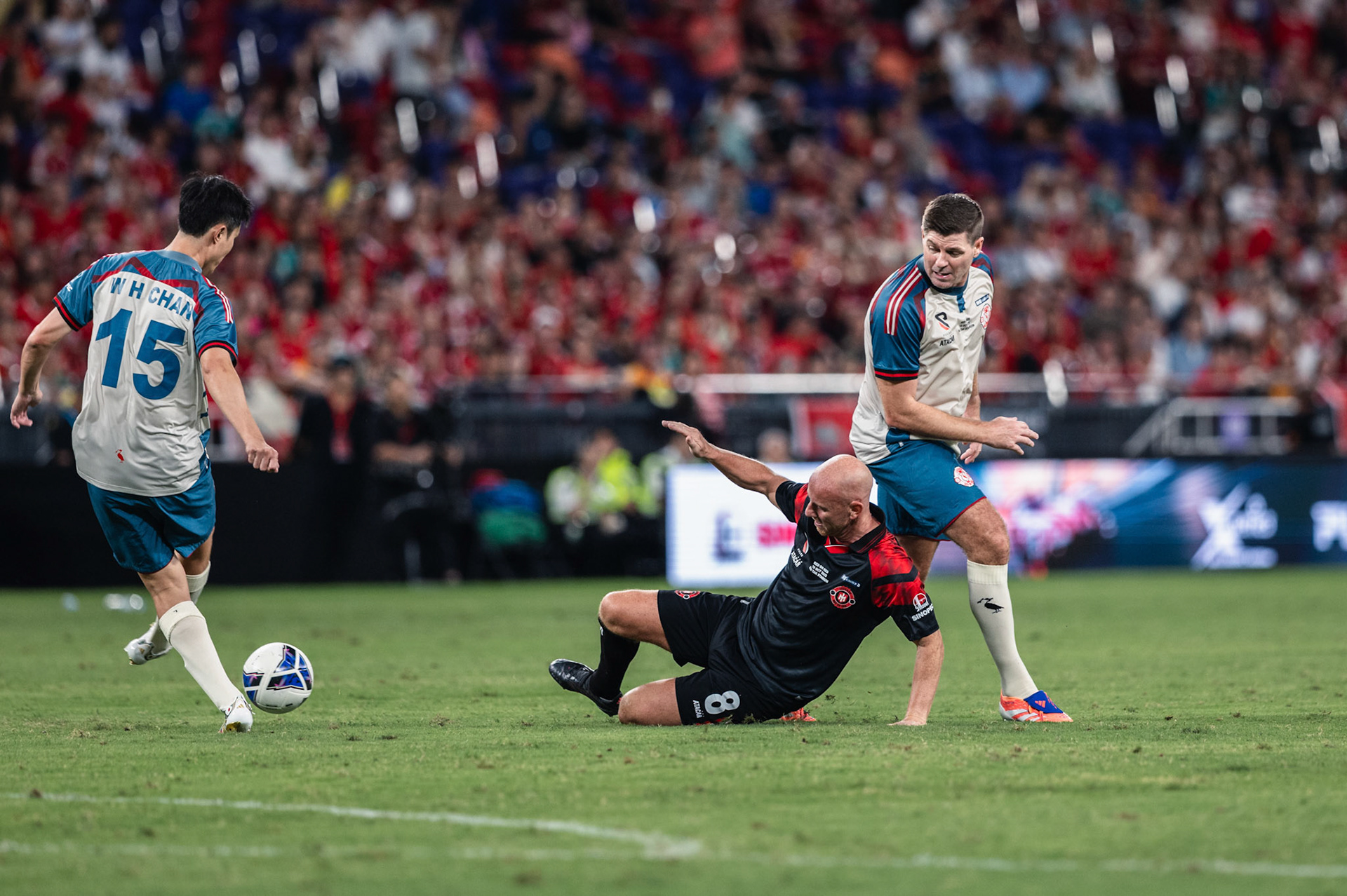 Kai Tak Stadium, HONG KONG, China - OCTOBER 18:  during Red on Red 2025 at Kai Tak Stadium on October 18, 2025 in Hong Kong, China, (Photo by Jack Ng/Jack Ng/Alamy Live News)