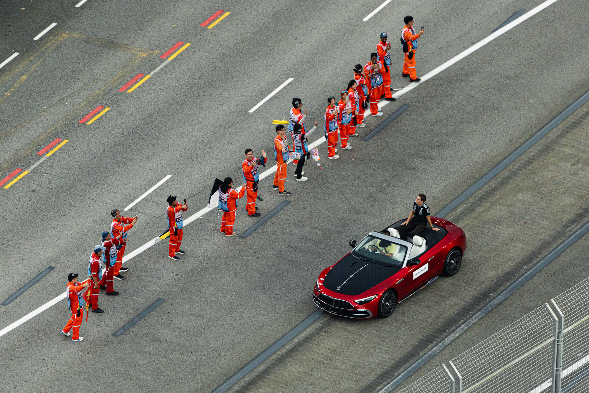 SINGAPORE, Singapore - OCTOBER  05: Formula One drivers parade during F1 Grand Prix of Singapore at Marina Bay Street Circuit on October 5, 2025 in Singapore, Singapore, (Photo by Jack Ng/Alamy Live News)