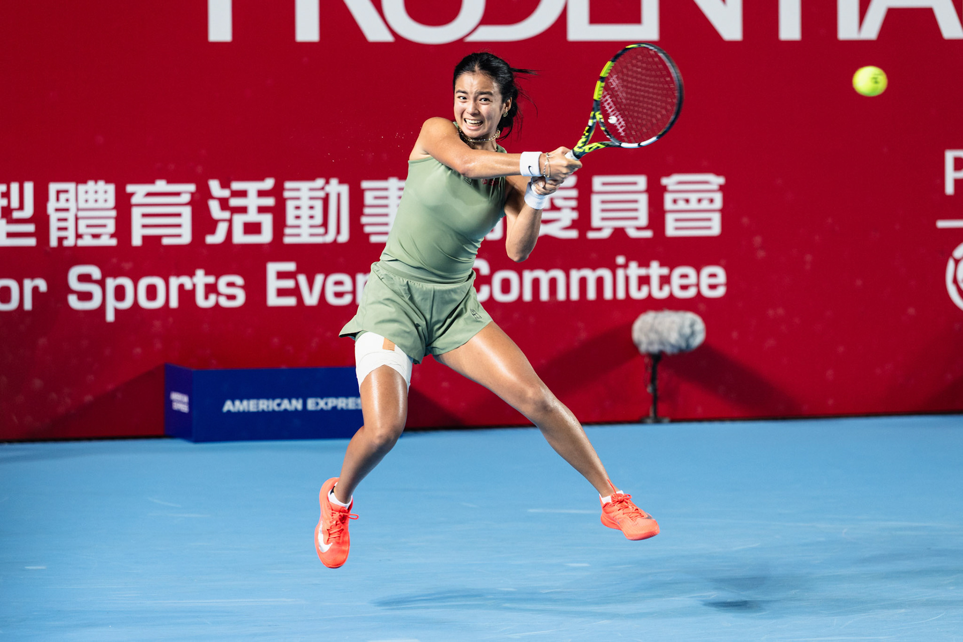 HONG KONG, China - Alexandra Eala of the Philippines vs Victoria Mboko of Canada during WTA 250 - Prudential Hong Kong Tennis Open at Victoria Park Tennis Court on October 30, 2025 in Hong Kong, China, (Photo by Jack Ng/Alamy Live News)