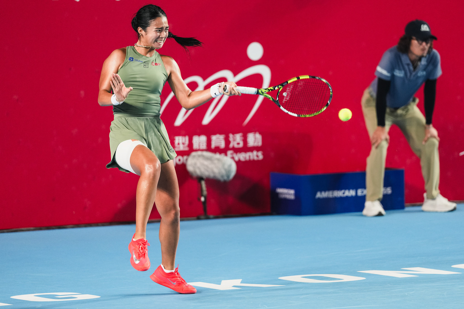 HONG KONG, China - Alexandra Eala of the Philippines vs Victoria Mboko of Canada in action during WTA 250 - Prudential Hong Kong Tennis Open at Victoria Park Tennis Court on October 30, 2025 in Hong Kong, China, (Photo by Jack Ng/Alamy Live News)