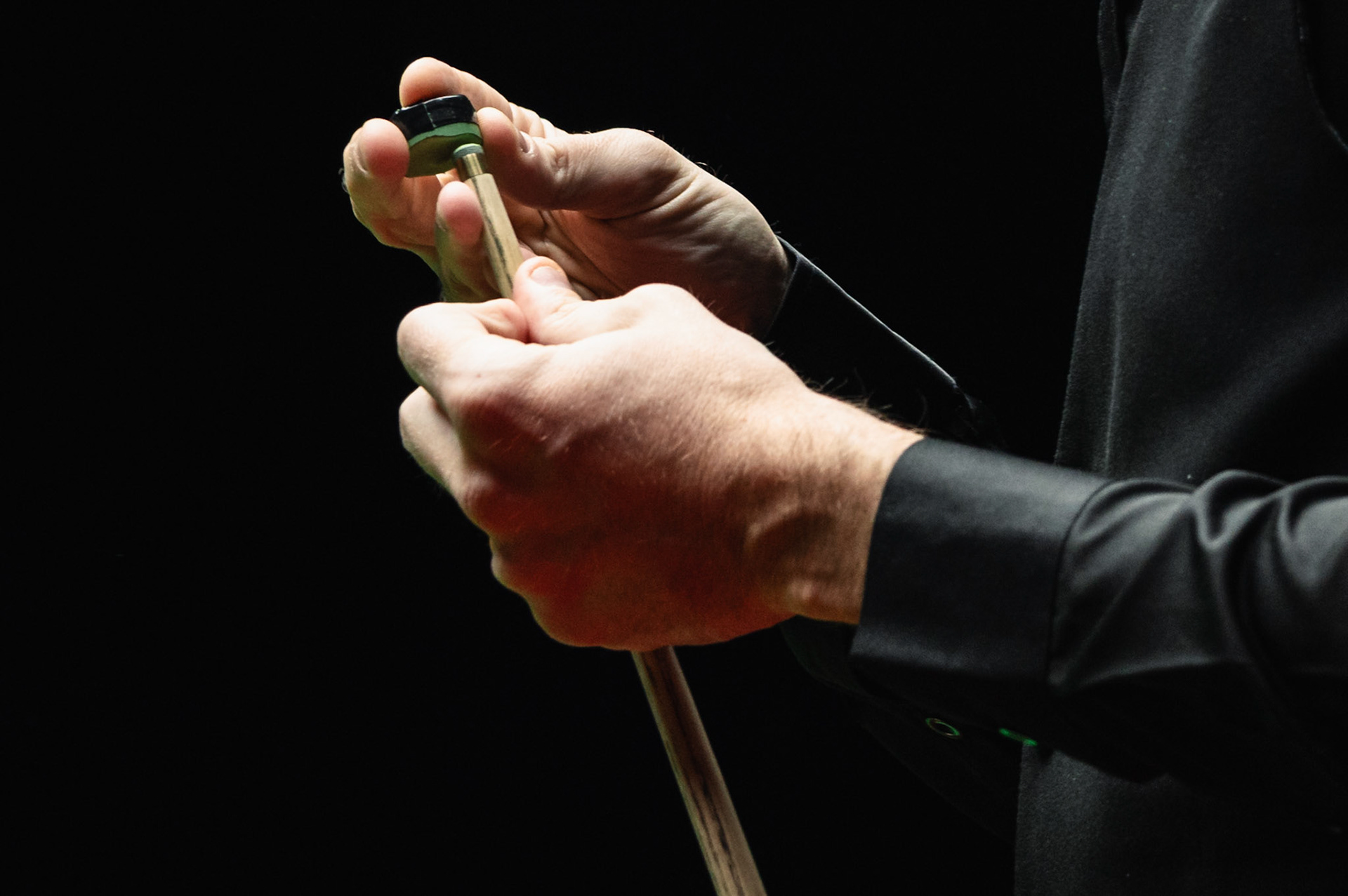 HONG KONG, China - FEBRUARY 05: Mark Selby of England chalks the cue during WST World Grand Prix 2026 against Zhao Xintong of China at Kai Tak Arena on February 5, 2026 in Hong Kong, China, (Photo by Jack Ng/Alamy Live News)