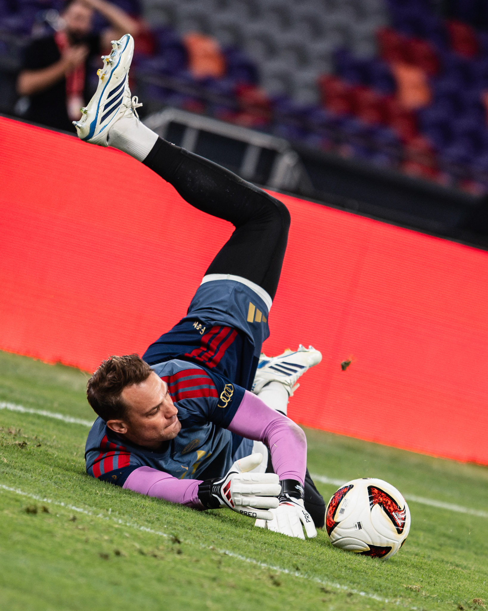 HONG KONG, China - AUGUST  06: Manuel Neuer (No. 1) of Bayern Munich in action during 2026 Audi Football Summit - Bayern Munich Open Training at Kai Tak Stadium on August 6, 2026 in Hong Kong, China, (Photo by Jack Ng/Alamy Live News)
