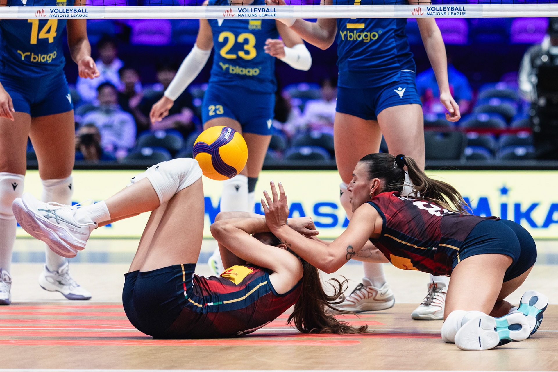 HONG KONG, China - JULY  08: Alessia Orro of Italy digs a powerful spike from the opponent during Volleyball Nations League Hong Kong 2026 at Kai Tak Arena on July 8, 2026 in Hong Kong, China, (Photo by Jack Ng/Alamy Live News)