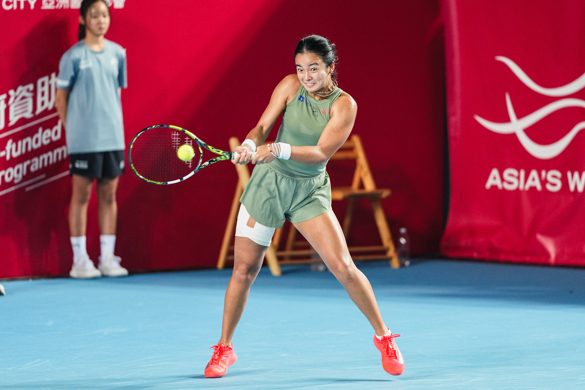 HONG KONG, China - Alexandra Eala of the Philippines vs Victoria Mboko of Canada in action during WTA 250 - Prudential Hong Kong Tennis Open at Victoria Park Tennis Court on October 30, 2025 in Hong Kong, China, (Photo by Jack Ng/Alamy Live News)