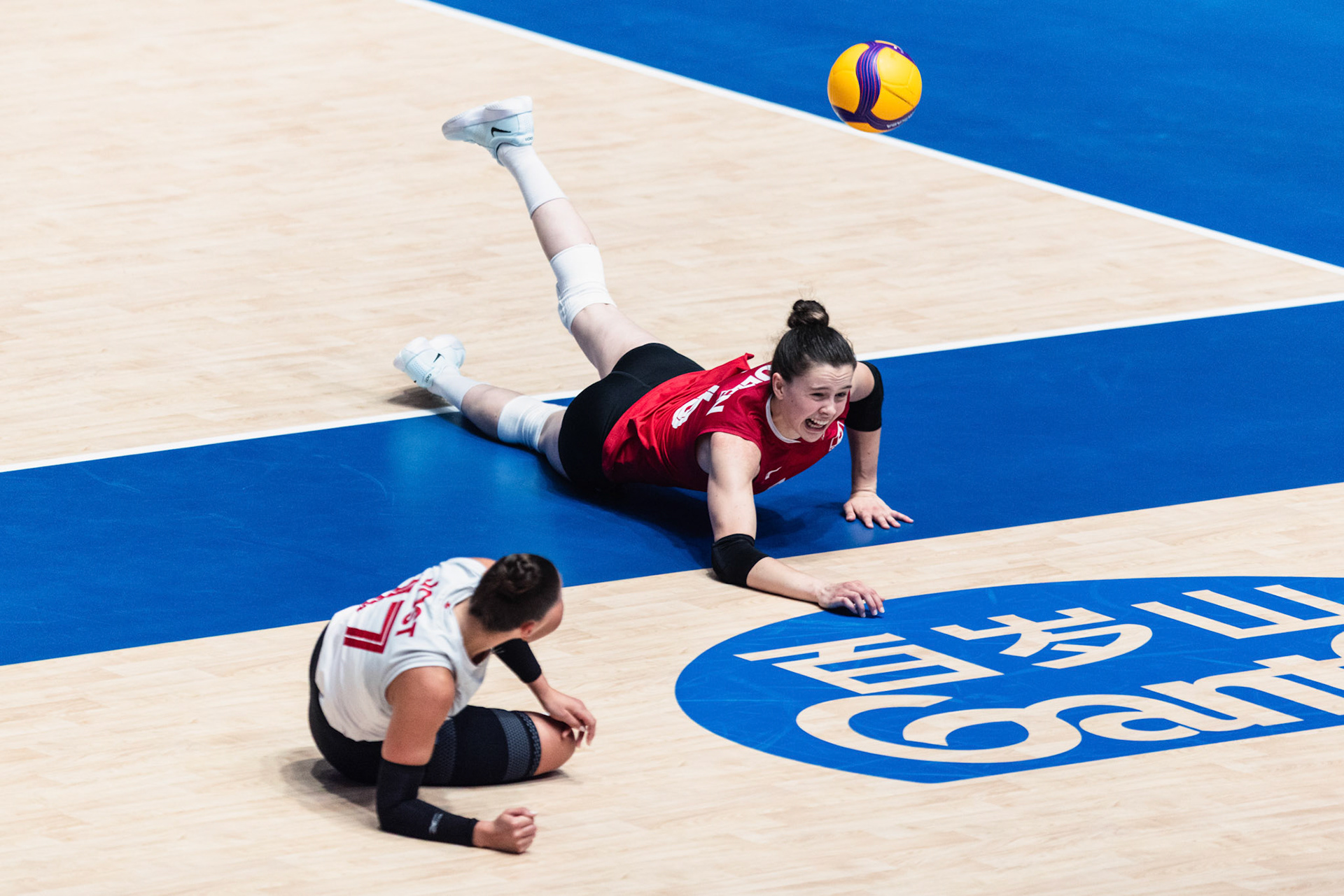 HONG KONG, China - JULY  12: Players of Canada saves an opponent spike during Volleyball Nations League Hong Kong 2026 at Kai Tak Arena on July 12, 2026 in Hong Kong, China, (Photo by Jack Ng/Pixel Images Hong Kong)