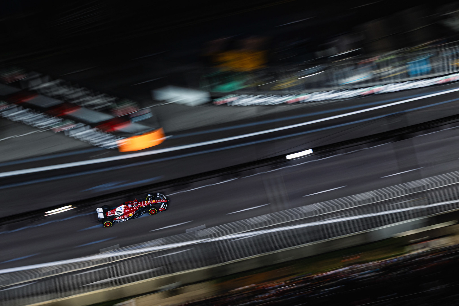 SINGAPORE, Singapore - OCTOBER  05:  during F1 Grand Prix of Singapore at Marina Bay Street Circuit on October 5, 2025 in Singapore, Singapore, (Photo by Jack Ng/Alamy Live News)