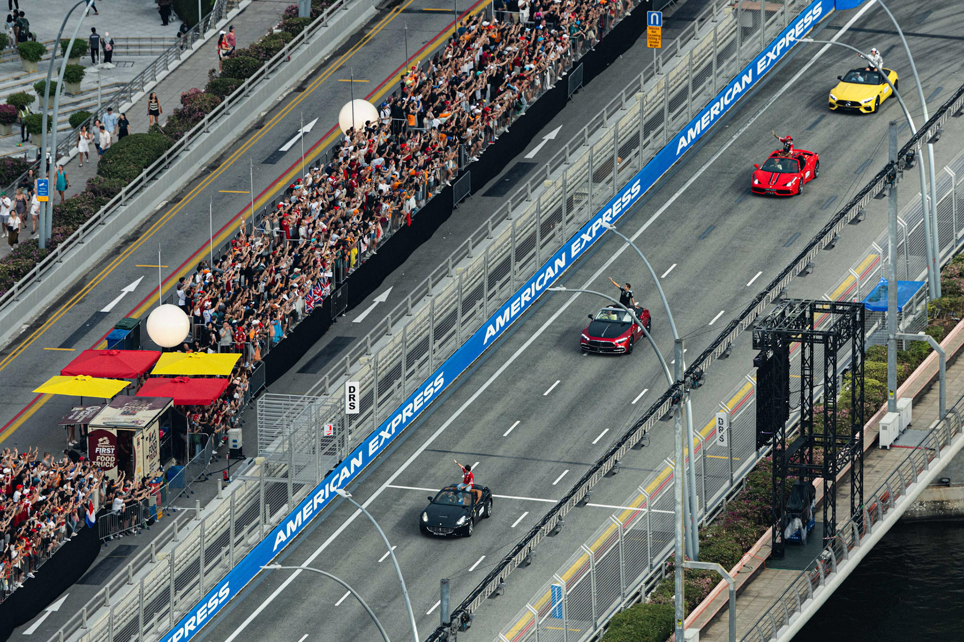 SINGAPORE, Singapore - OCTOBER  05: Formula One drivers parade during F1 Grand Prix of Singapore at Marina Bay Street Circuit on October 5, 2025 in Singapore, Singapore, (Photo by Jack Ng/Alamy Live News)