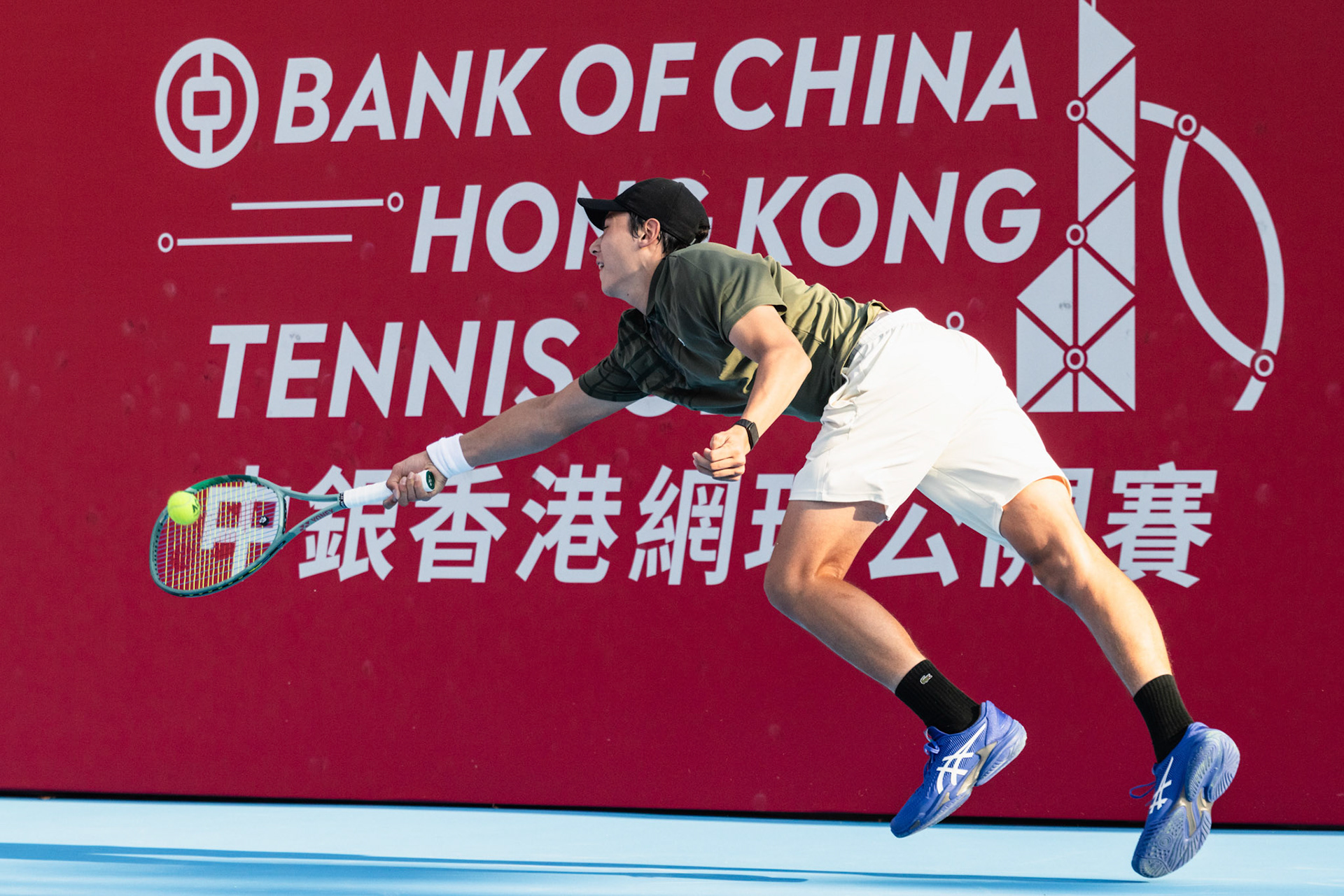 HONG KONG, China - JANUARY 04: Kai Thompson of Hong Kong, China seen in action during Bank of China Hong Kong Tennis Open 2026 (ATP 250) men's single qualifying against Emilio Nava of United State at Victoria Park Tennis Centre Court on January 4, 2026 in Hong Kong, China, (Photo by Jack Ng/Alamy Live News)