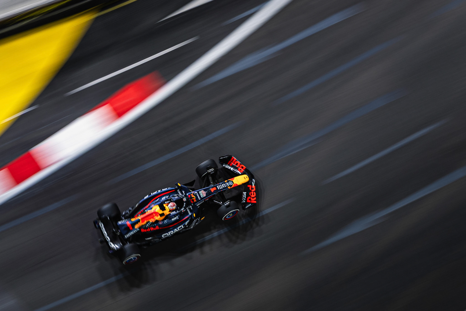 SINGAPORE, Singapore - OCTOBER  05:  during F1 Grand Prix of Singapore at Marina Bay Street Circuit on October 5, 2025 in Singapore, Singapore, (Photo by Jack Ng/Alamy Live News)