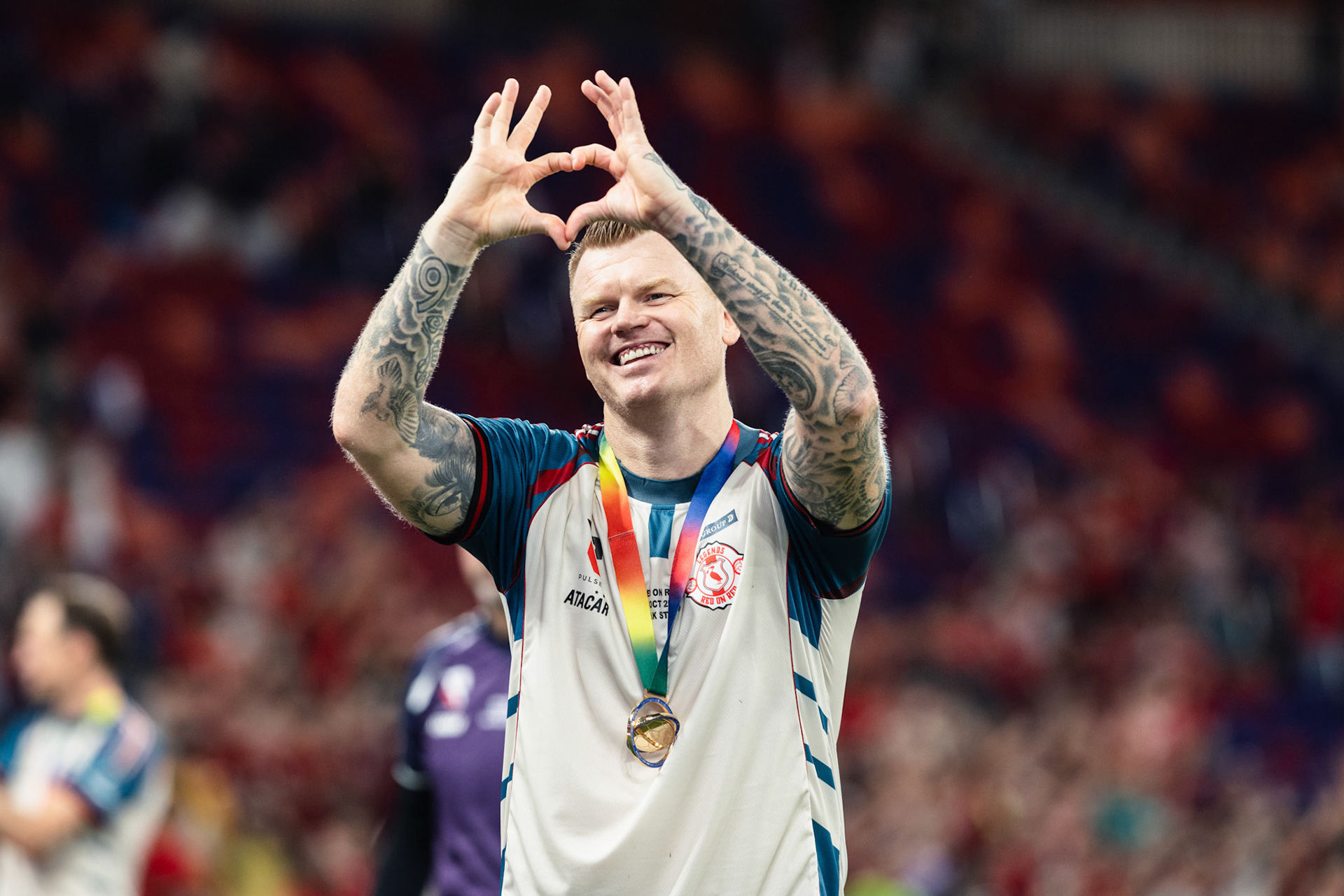 Kai Tak Stadium, HONG KONG, China - OCTOBER 18:  John Riise (6) of Gerrard 11 showing love to the fans during Red on Red 2025 at Kai Tak Stadium on October 18, 2025 in Hong Kong, China, (Photo by Jack Ng/Jack Ng/Alamy Live News)