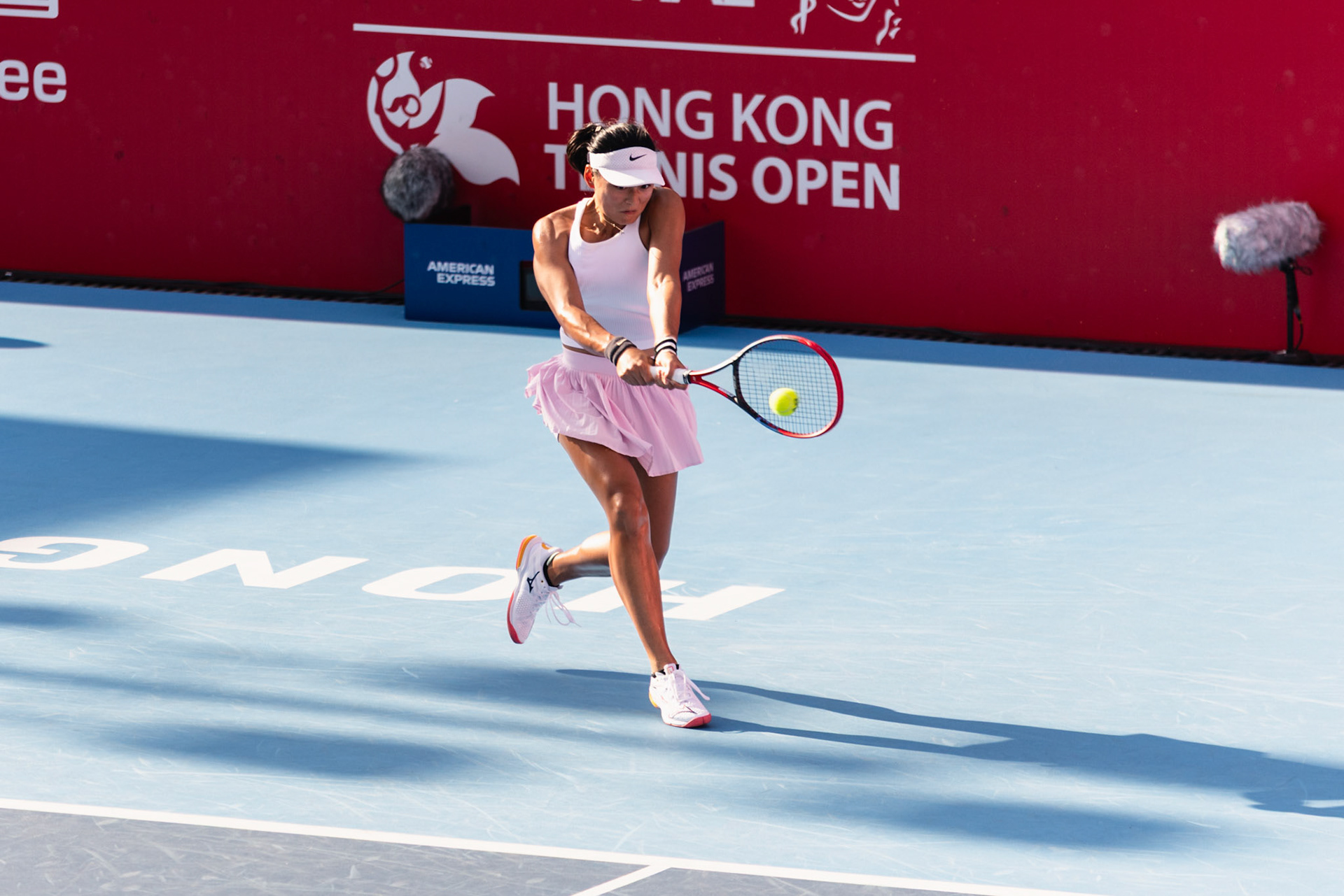 HONG KONG, China - Shuai Zhang of China is ready to serve during WTA 250 - Prudential Hong Kong Tennis Open at Victoria Park Tennis Court on October 30, 2025 in Hong Kong, China, (Photo by Jack Ng/Alamy Live News)