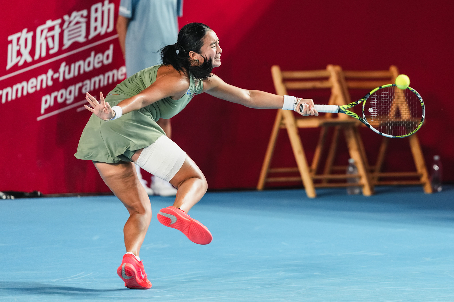 HONG KONG, China - Alexandra Eala of the Philippines vs Victoria Mboko of Canada in action during WTA 250 - Prudential Hong Kong Tennis Open at Victoria Park Tennis Court on October 30, 2025 in Hong Kong, China, (Photo by Jack Ng/Alamy Live News)