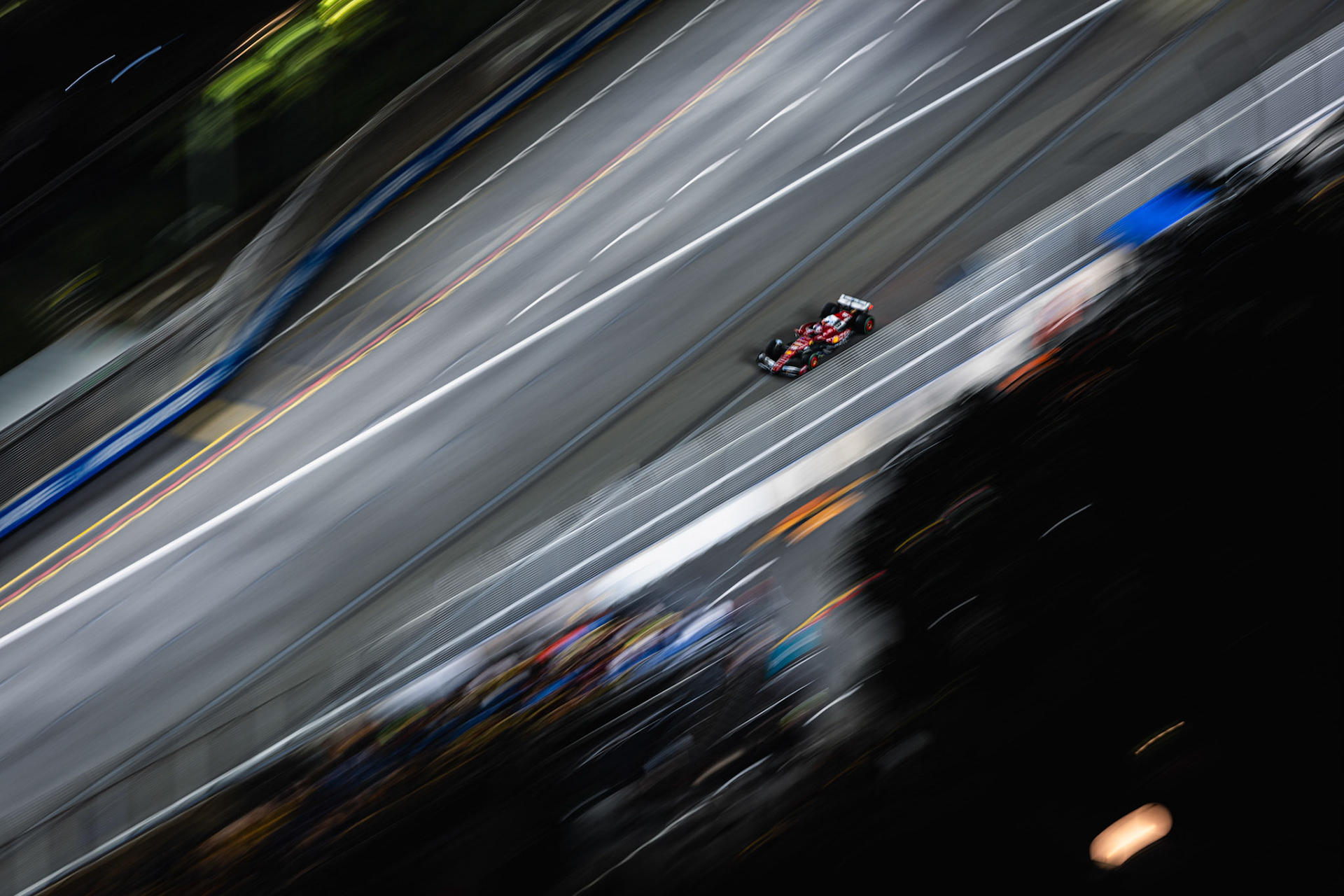 SINGAPORE, Singapore - OCTOBER  05:  during F1 Grand Prix of Singapore at Marina Bay Street Circuit on October 5, 2025 in Singapore, Singapore, (Photo by Jack Ng/Alamy Live News)