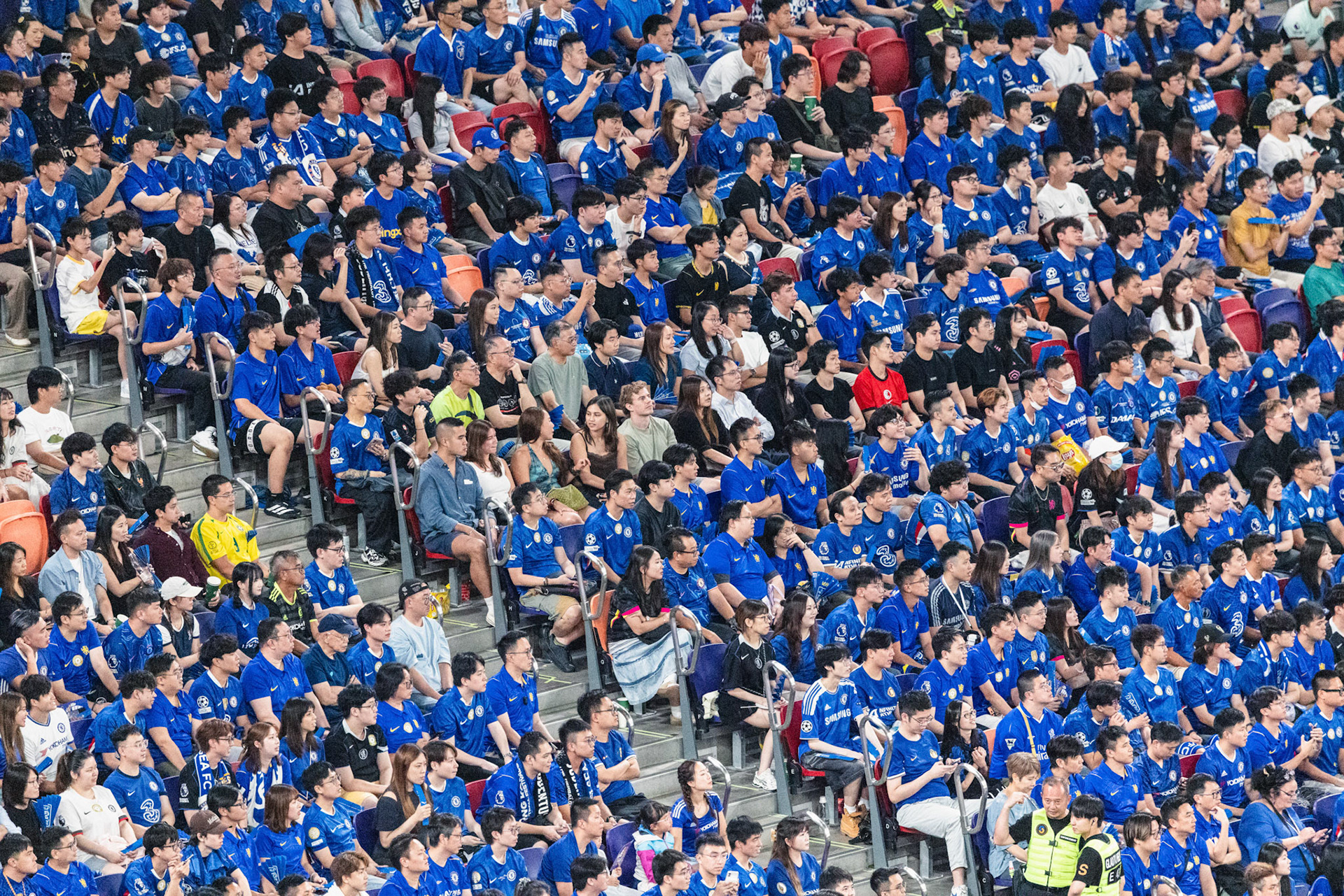 HONG KONG, China - AUGUST 05: Fans of Chelsea cheering for the team during Hong Kong Football Festival (HKFF) 2026 - Chelsea vs Juventus at Kai Tak Stadium on August 5, 2026 in Hong Kong, China, (Photo by Jack Ng/Alamy Live News)