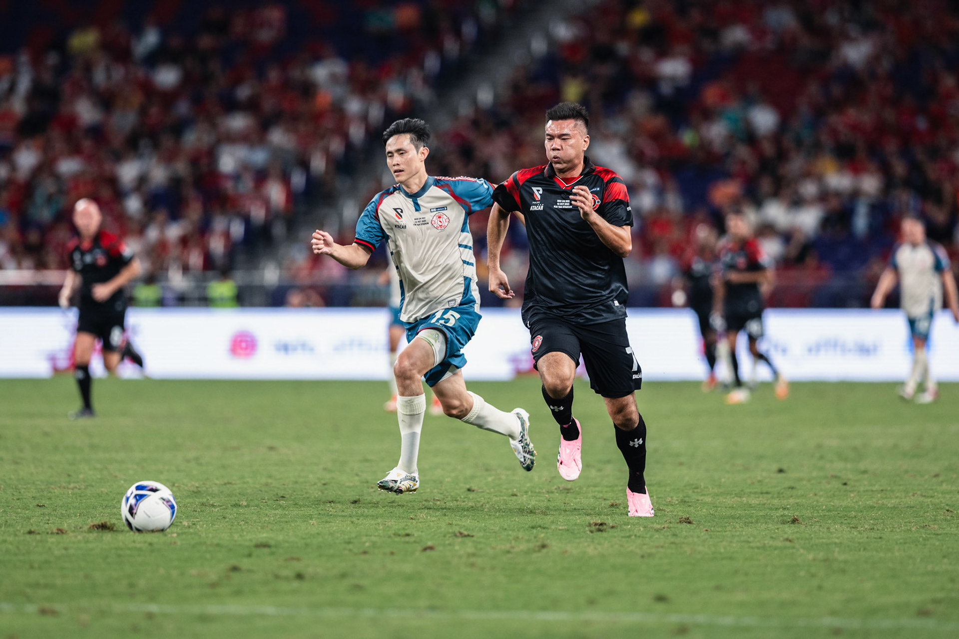 Kai Tak Stadium, HONG KONG, China - OCTOBER 18:  during Red on Red 2025 at Kai Tak Stadium on October 18, 2025 in Hong Kong, China, (Photo by Jack Ng/Jack Ng/Alamy Live News)