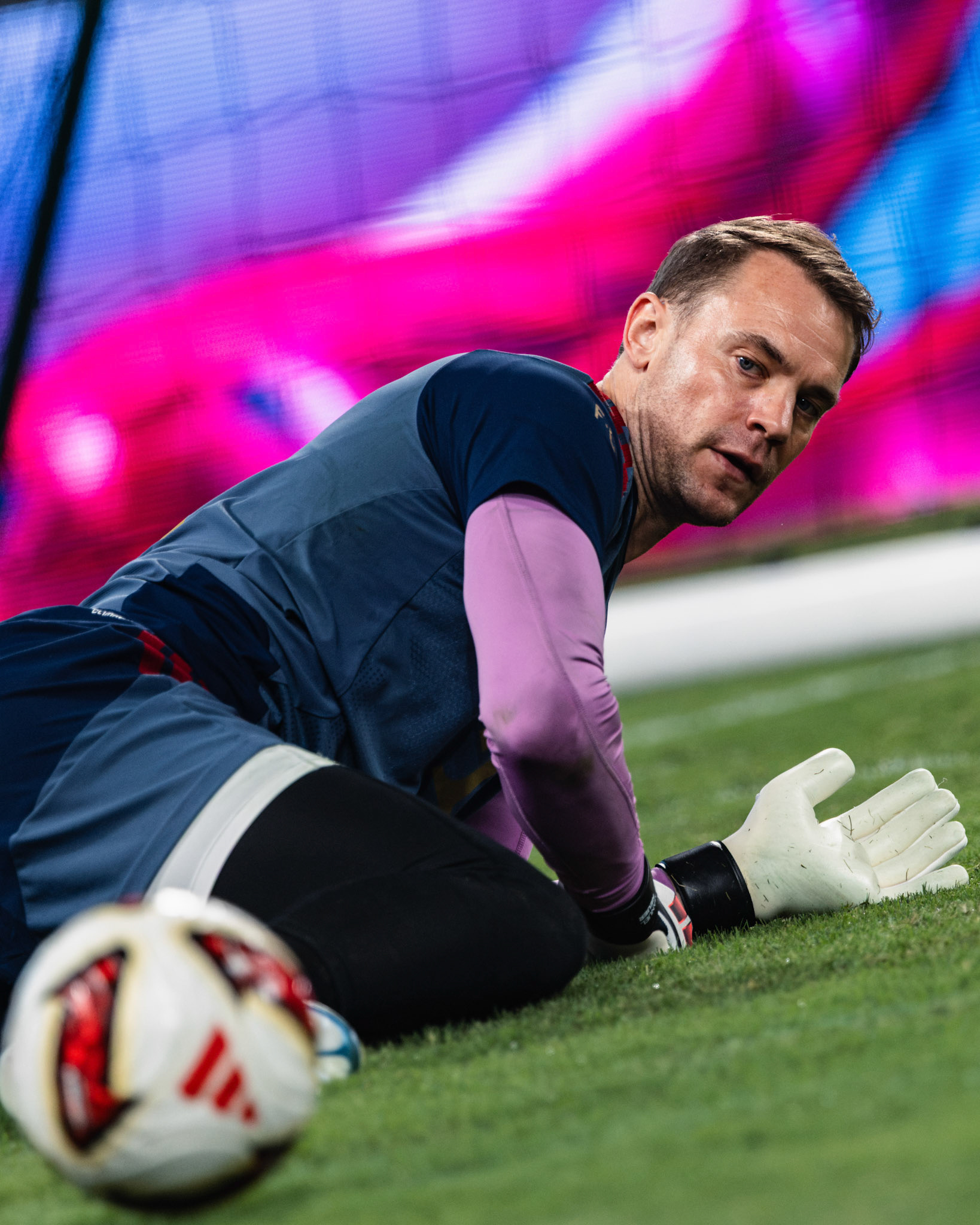 HONG KONG, China - AUGUST  06: Manuel Neuer (No. 1) of Bayern Munich in action during 2026 Audi Football Summit - Bayern Munich Open Training at Kai Tak Stadium on August 6, 2026 in Hong Kong, China, (Photo by Jack Ng/Alamy Live News)