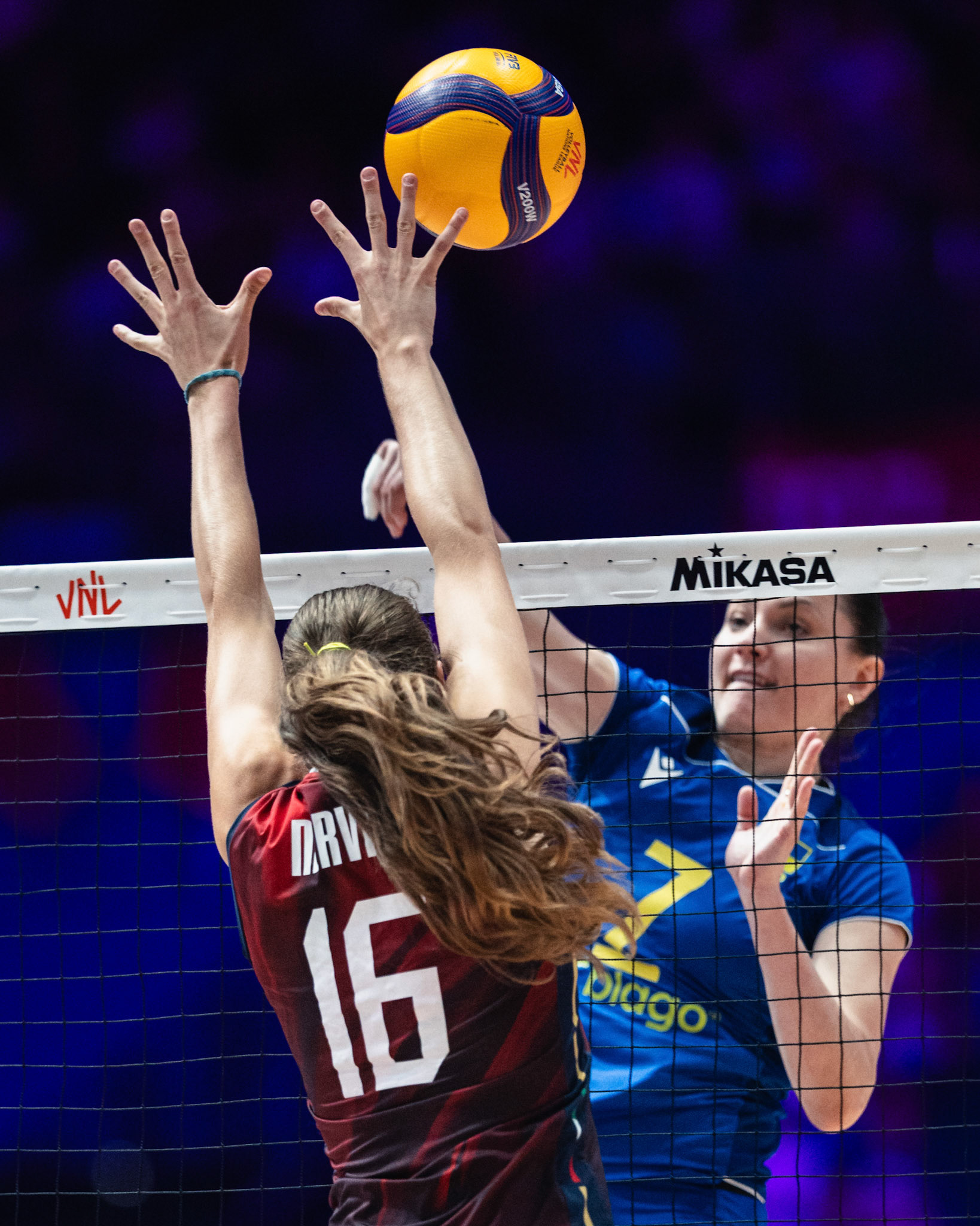 HONG KONG, China - JULY  08: Stella Nervini of Italy blocks an opponent attack during Volleyball Nations League Hong Kong 2026 at Kai Tak Arena on July 8, 2026 in Hong Kong, China, (Photo by Jack Ng/Alamy Live News)