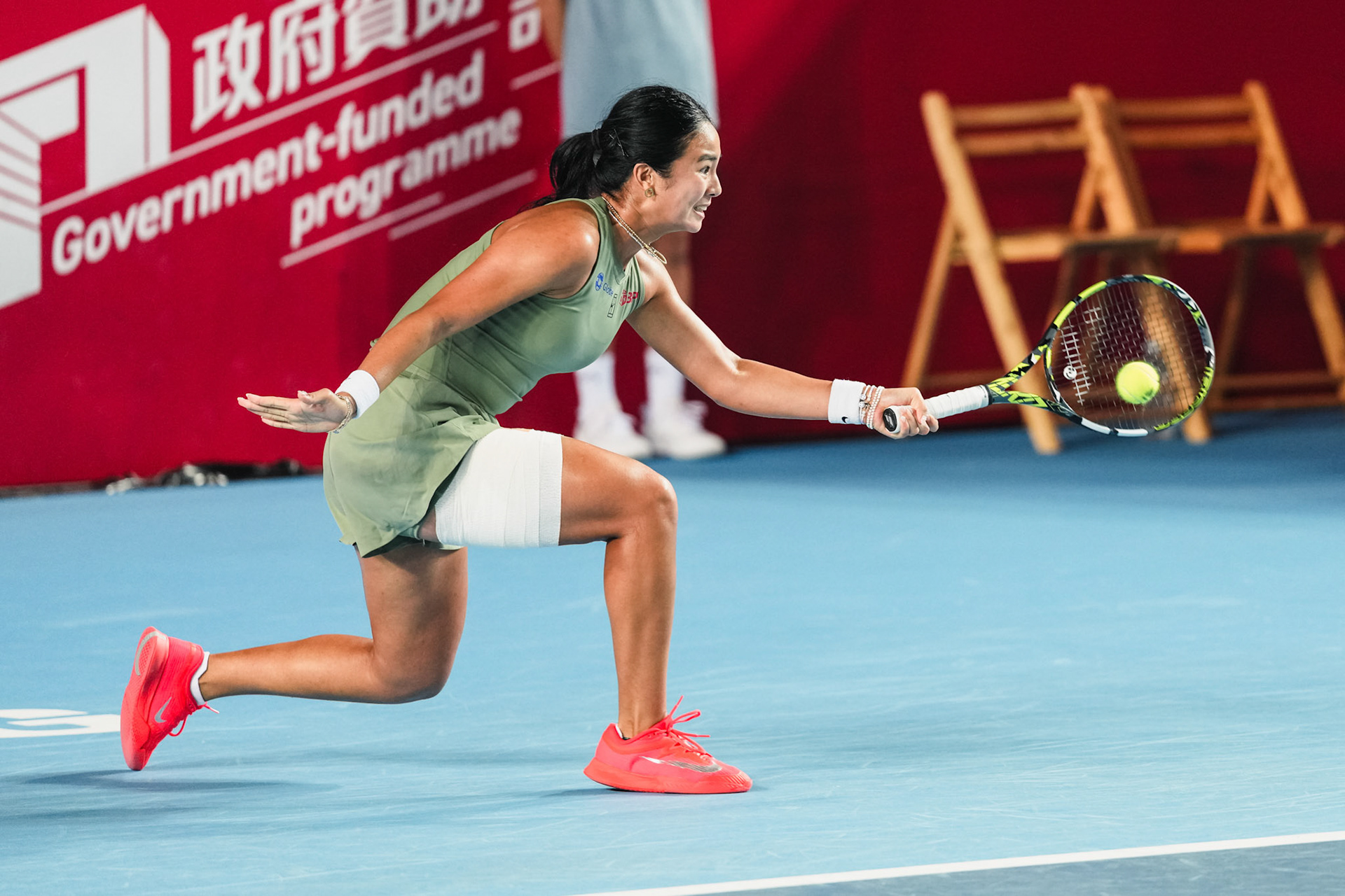HONG KONG, China - Alexandra Eala of the Philippines vs Victoria Mboko of Canada in action during WTA 250 - Prudential Hong Kong Tennis Open at Victoria Park Tennis Court on October 30, 2025 in Hong Kong, China, (Photo by Jack Ng/Alamy Live News)