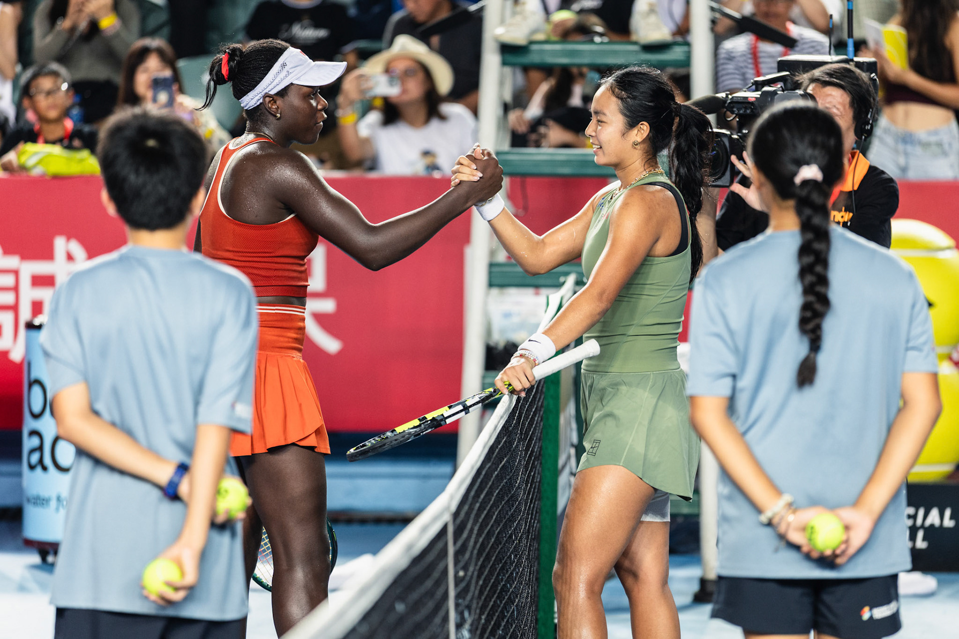 HONG KONG, China - Alexandra Eala of the Philippines vs Victoria Mboko of Canada during WTA 250 - Prudential Hong Kong Tennis Open at Victoria Park Tennis Court on October 30, 2025 in Hong Kong, China, (Photo by Jack Ng/Alamy Live News)