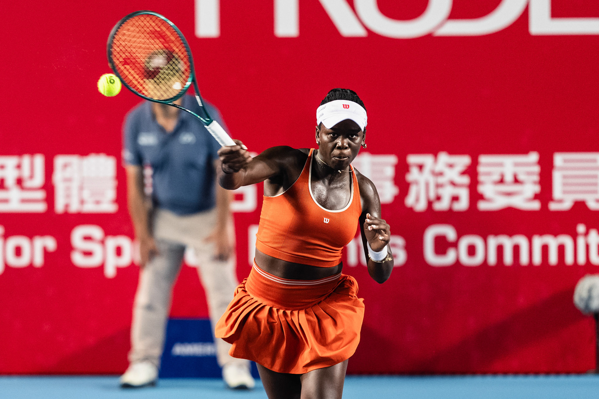 HONG KONG, China - Anna Kalinskaya of Russia play against Victoria Mboko of Canada during WTA 250 - Prudential Hong Kong Tennis Open at Victoria Park Tennis Court on October 31, 2025 in Hong Kong, China, (Photo by Jack Ng/Alamy Live News)