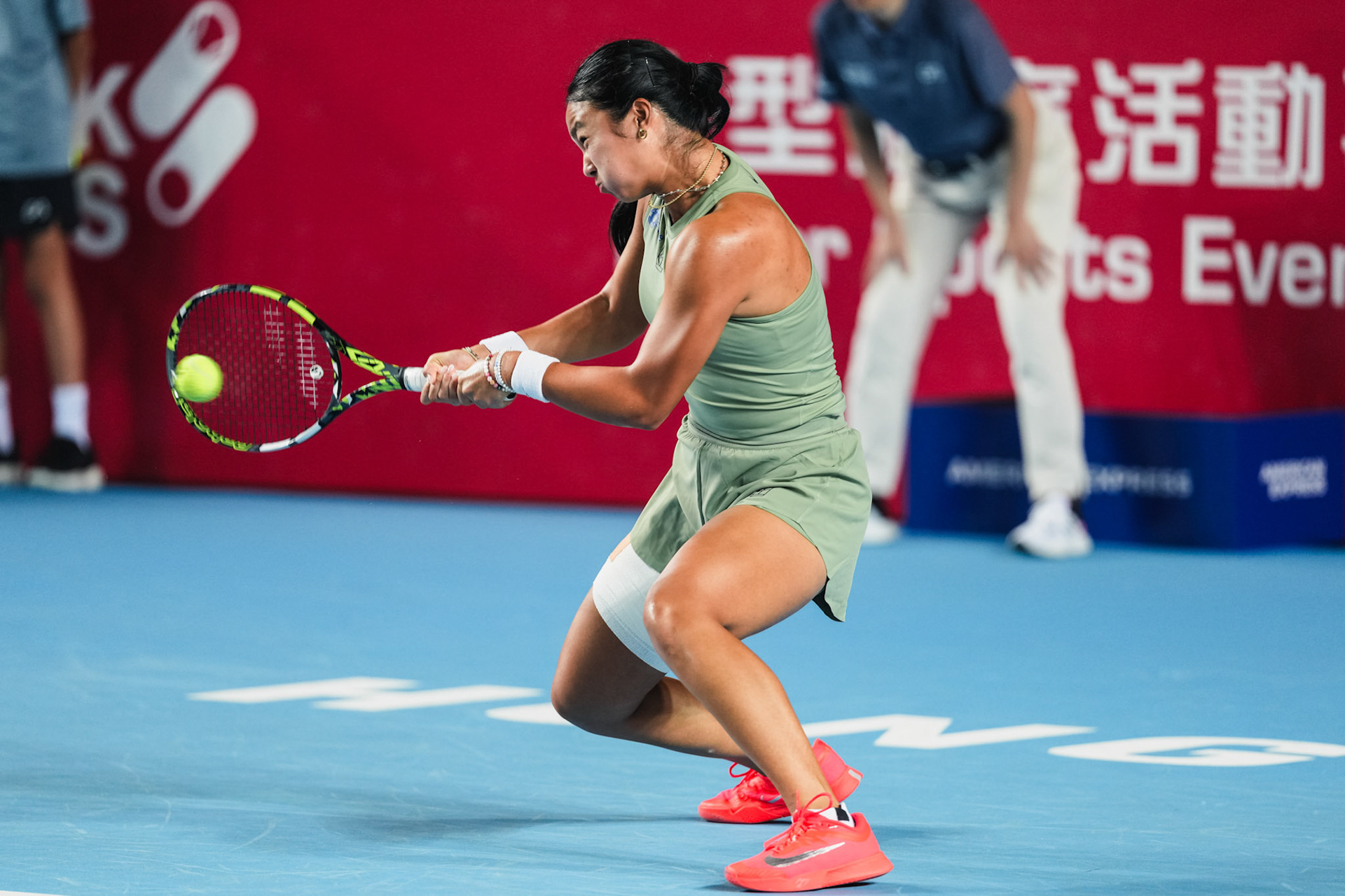 HONG KONG, China - Alexandra Eala of the Philippines vs Victoria Mboko of Canada in action during WTA 250 - Prudential Hong Kong Tennis Open at Victoria Park Tennis Court on October 30, 2025 in Hong Kong, China, (Photo by Jack Ng/Alamy Live News)