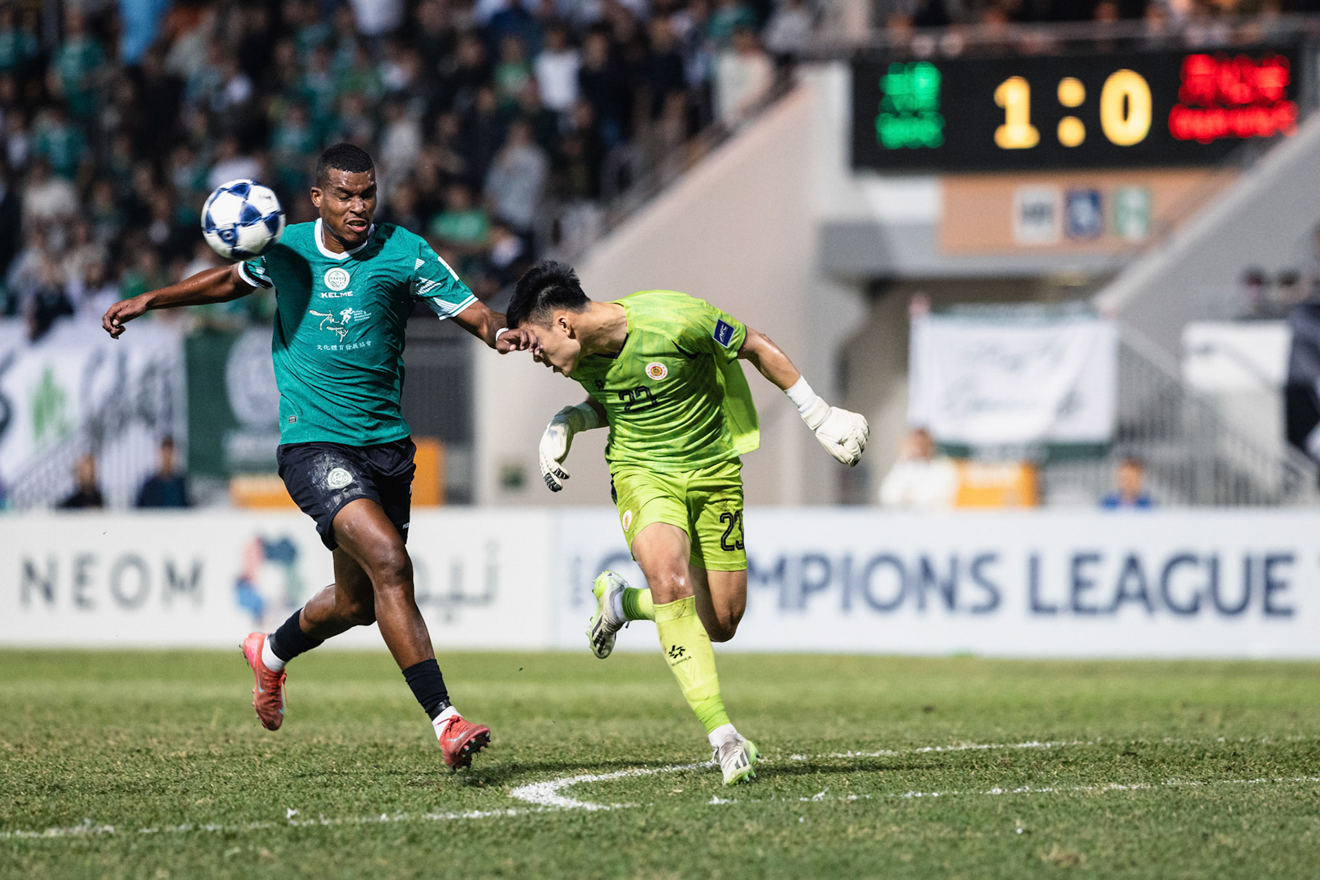 Mong Kok Stadium, HONG KONG, China - Vu Thanh Vinh of Cong An Hanoi FC clears the danger outside the box during AFC Champions League TWO - Tai Po Football Club vs Cong An Honoi FC at Mong Kok Stadium on December 11, 2025 in Hong Kong, China, (Photo by Jack Ng/Alamy Live News)