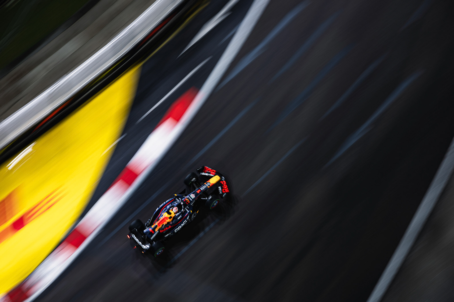 SINGAPORE, Singapore - OCTOBER  05:  during F1 Grand Prix of Singapore at Marina Bay Street Circuit on October 5, 2025 in Singapore, Singapore, (Photo by Jack Ng/Alamy Live News)