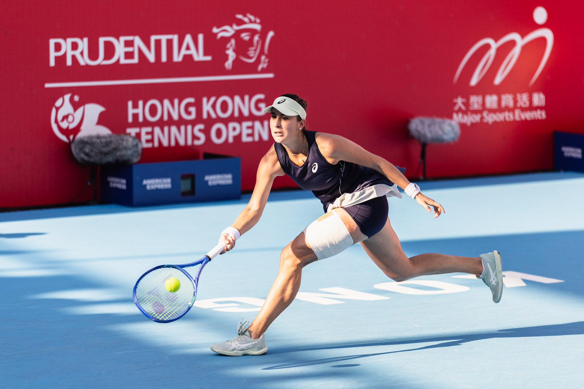 HONG KONG, China - Belinda Bencic of Switzerland in action during WTA 250 - Prudential Hong Kong Tennis Open at Victoria Park Tennis Court on October 30, 2025 in Hong Kong, China, (Photo by Jack Ng/Alamy Live News)