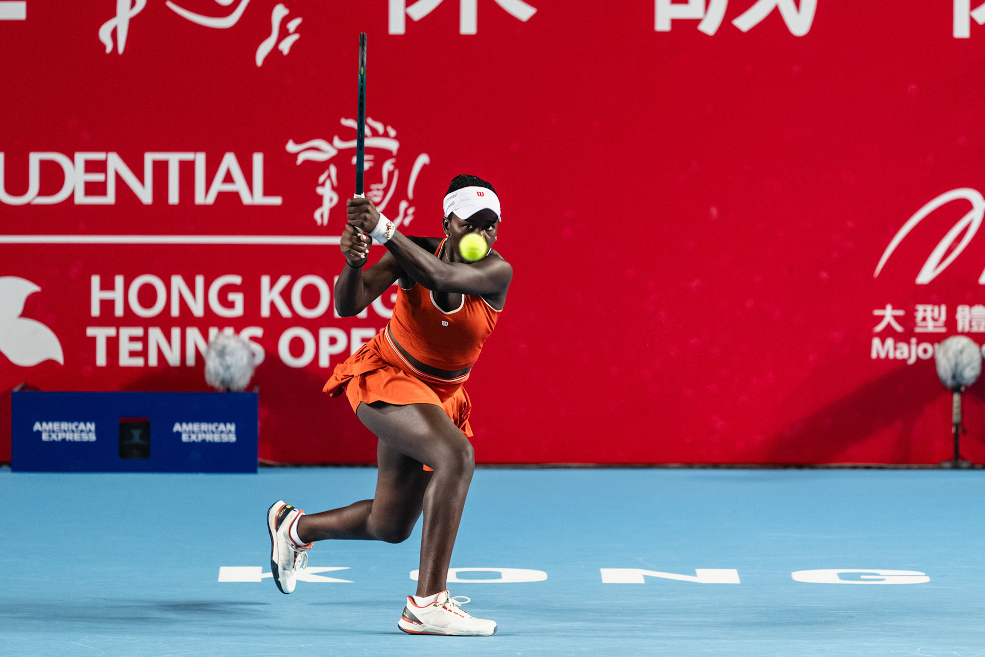 HONG KONG, China - Anna Kalinskaya of Russia play against Victoria Mboko of Canada during WTA 250 - Prudential Hong Kong Tennis Open at Victoria Park Tennis Court on October 31, 2025 in Hong Kong, China, (Photo by Jack Ng/Alamy Live News)
