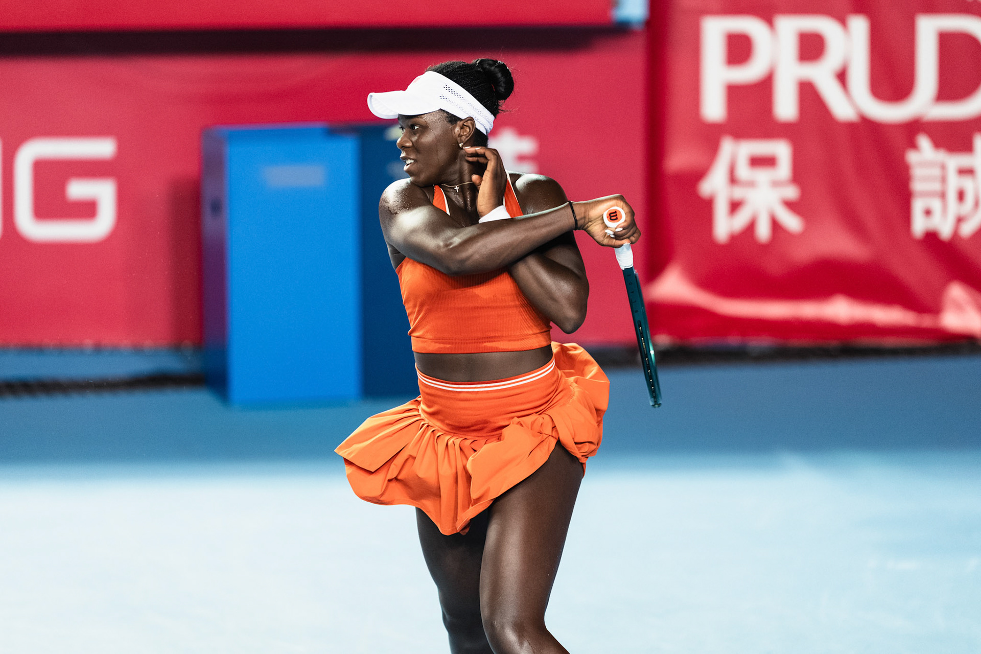 HONG KONG, China - Anna Kalinskaya of Russia play against Victoria Mboko of Canada during WTA 250 - Prudential Hong Kong Tennis Open at Victoria Park Tennis Court on October 31, 2025 in Hong Kong, China, (Photo by Jack Ng/Alamy Live News)