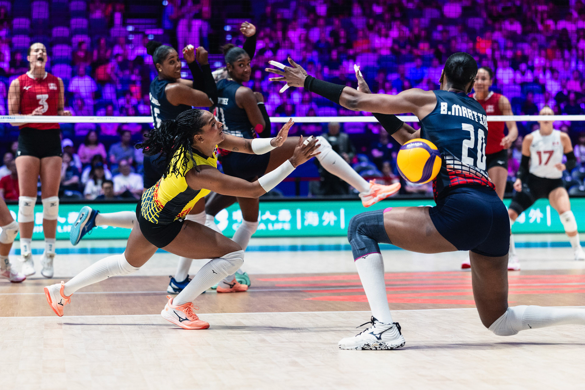 HONG KONG, China - JULY  12: Yaneirys Rodriguez (No. 2) of Dominican Republic attemps a save during Volleyball Nations League Hong Kong 2026 at Kai Tak Arena on July 12, 2026 in Hong Kong, China, (Photo by Jack Ng/Pixel Images Hong Kong)