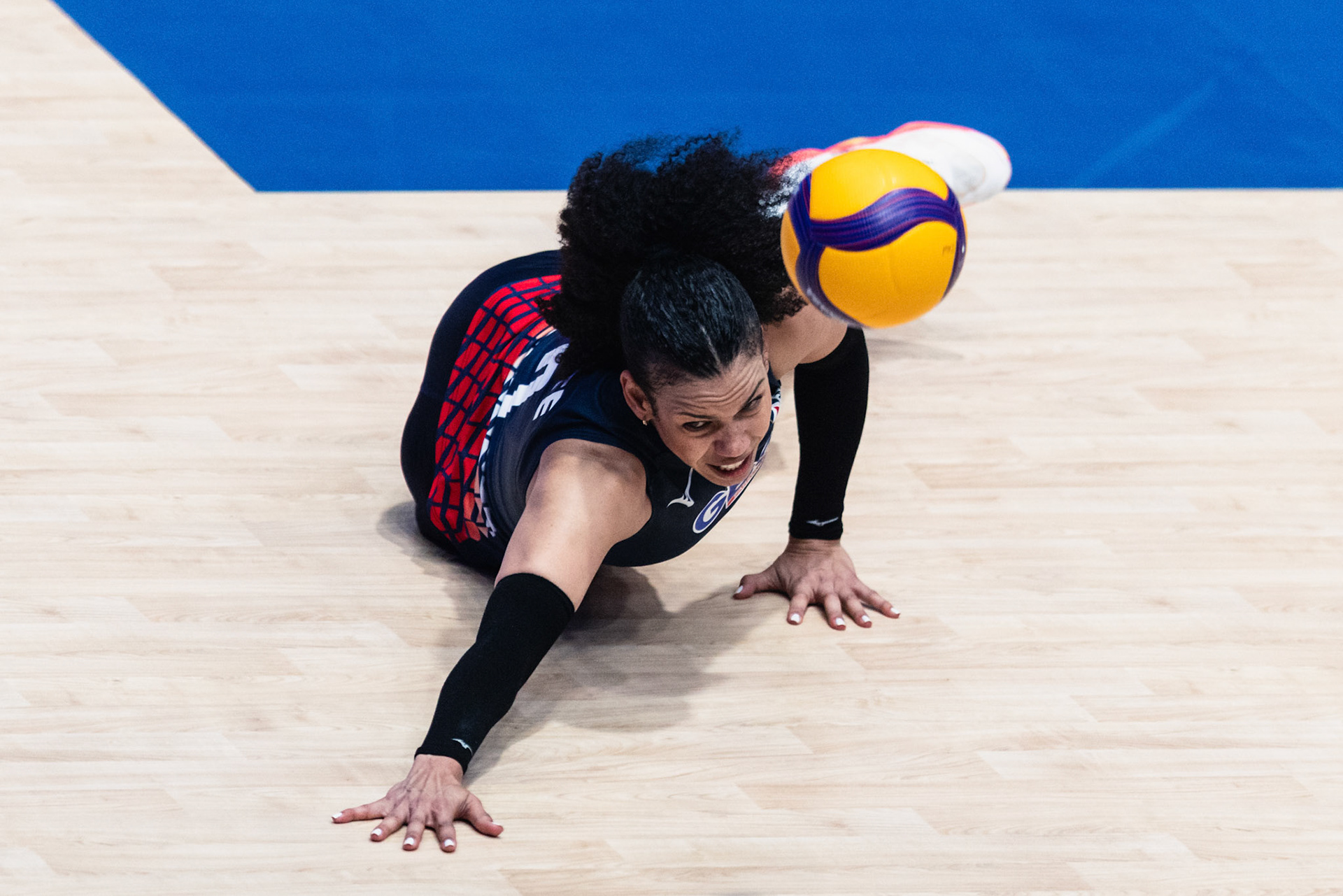 HONG KONG, China - JULY  12: Niverka Marte (No. 7) of Dominican Republic saves the ball during Volleyball Nations League Hong Kong 2026 at Kai Tak Arena on July 12, 2026 in Hong Kong, China, (Photo by Jack Ng/Pixel Images Hong Kong)