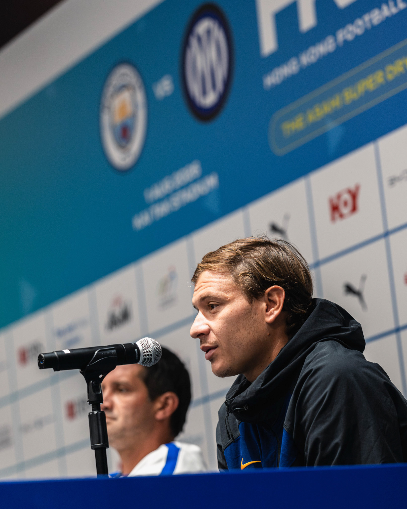 HONG KONG, China - JULY  31: Cristian Chivu, head coach of Inter Milan and Nicolo Barella of Inter Milan speak during Hong Kong Football Festival (HKFF) 2026 Pre-match press conference at Kai Tak Stadium on July 31, 2026 in Hong Kong, China, (Photo by Jack Ng/ Alamy Live News)