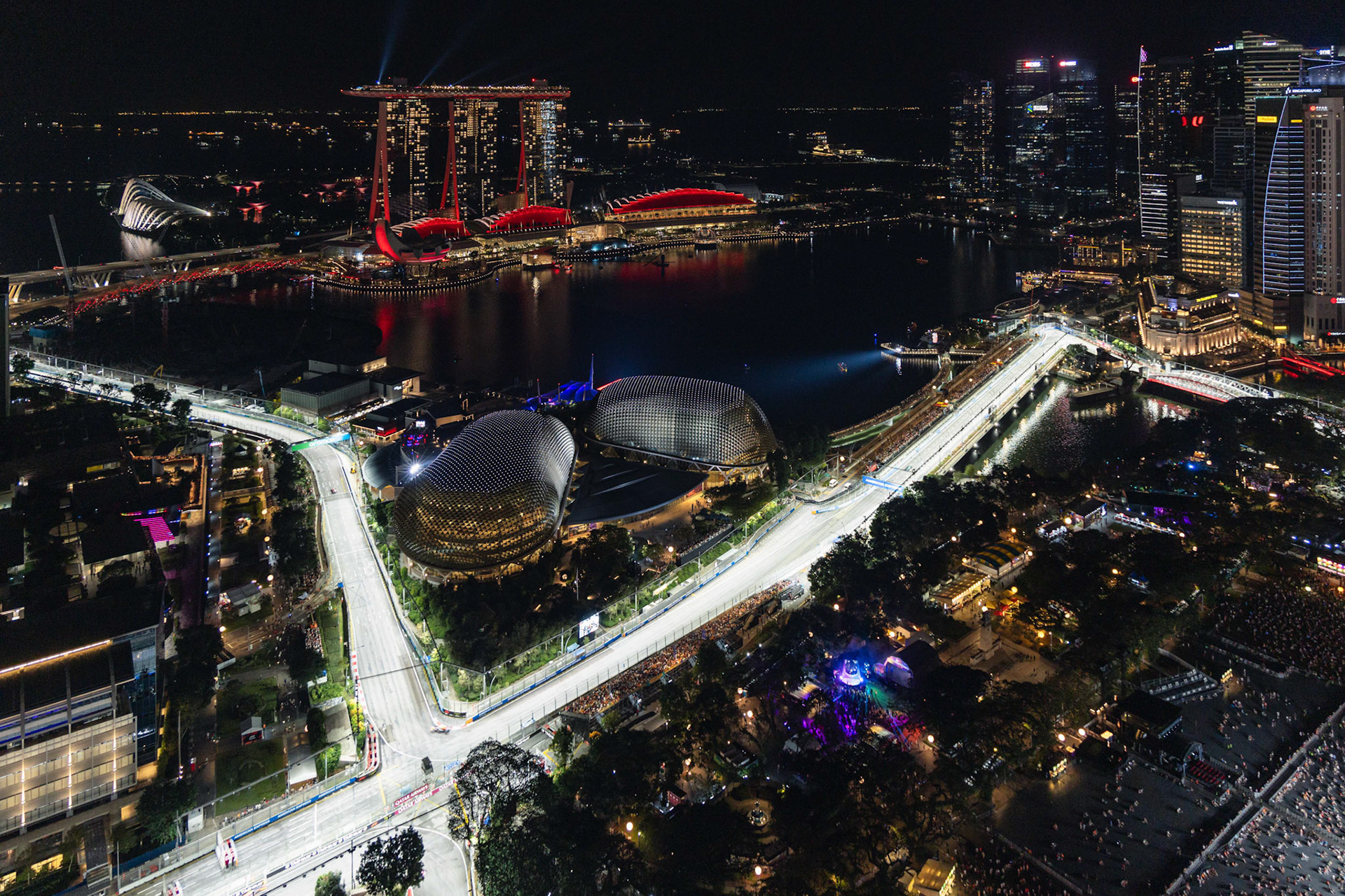 SINGAPORE, Singapore - OCTOBER  05:  during F1 Grand Prix of Singapore at Marina Bay Street Circuit on October 5, 2025 in Singapore, Singapore, (Photo by Jack Ng/Alamy Live News)