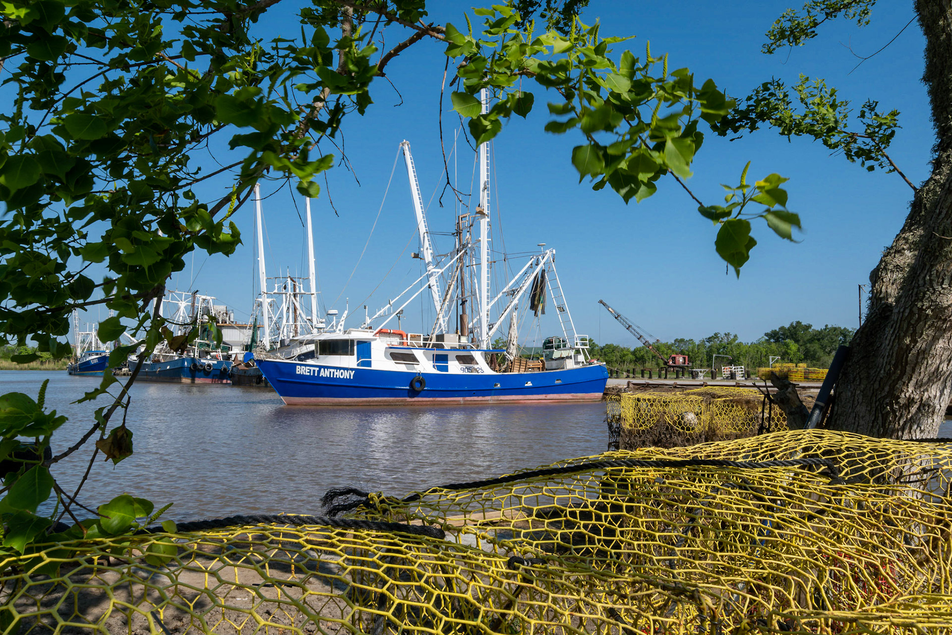 Bateau de pêche à la crevette.