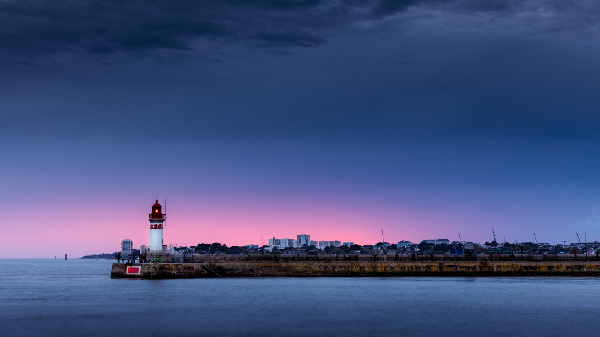 Laurent BARREZ Dans la ville et ailleurs