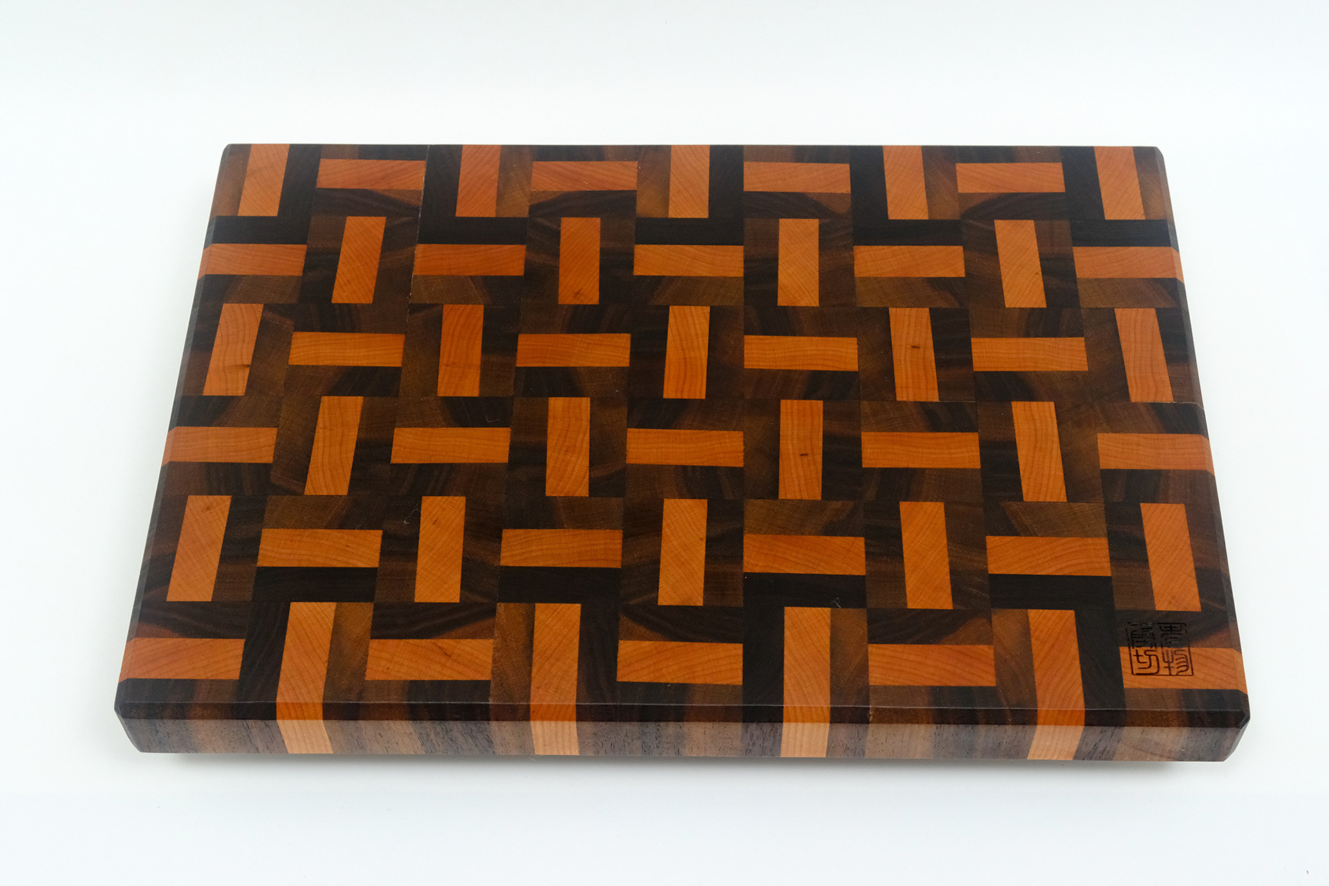 30x40cm, 3,5 cm dik, walnoot en kersen