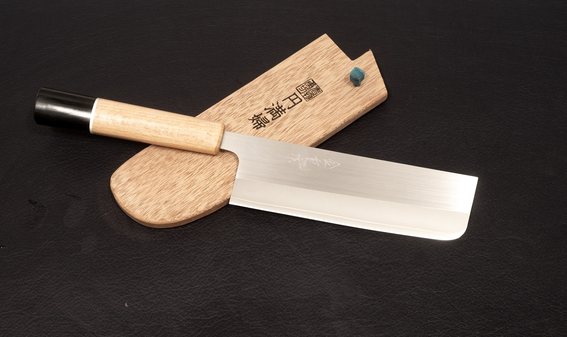 Nakiri, met gravure