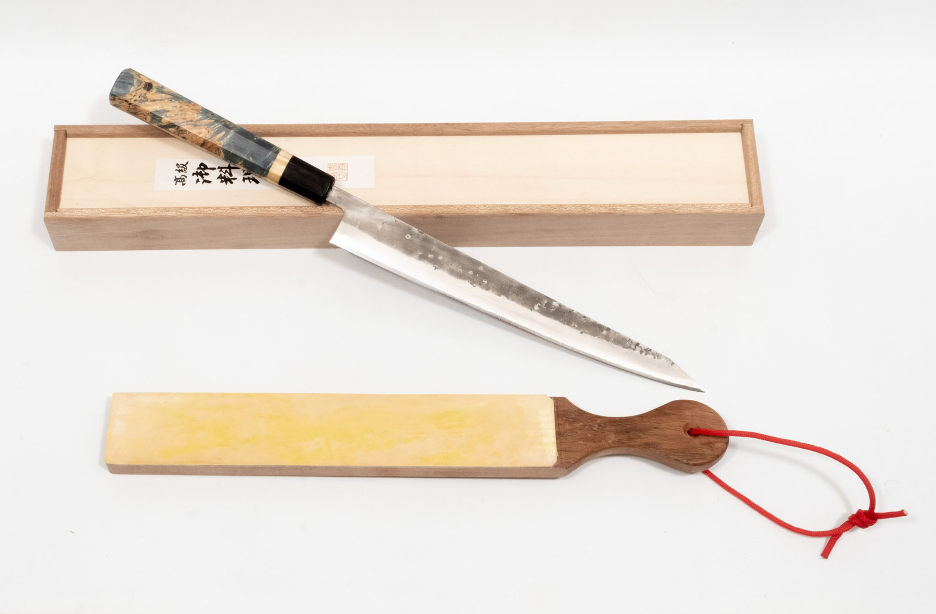 Complete gift set. Sujihiki, wooden box and leather strop