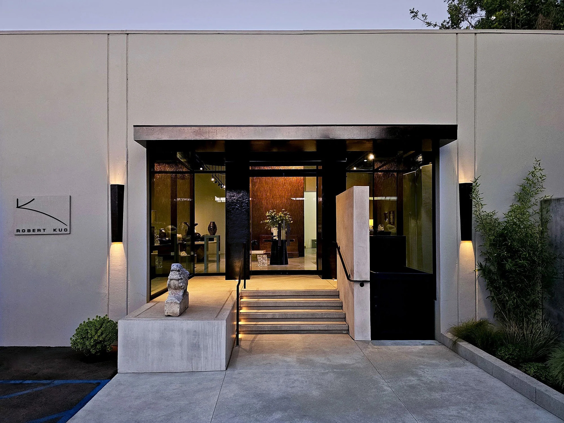 Web Designer for Robert Kuo Showroom