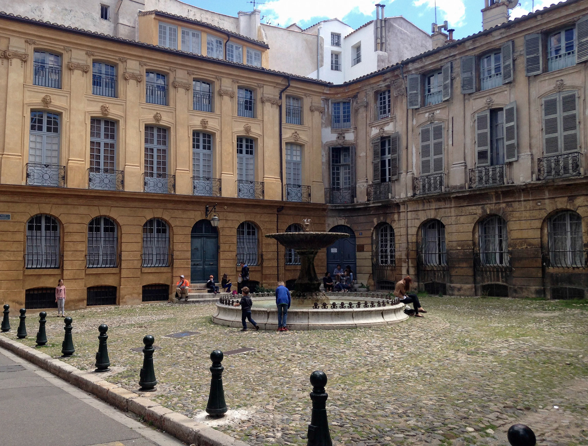 Square: Aix en Provence, 2014