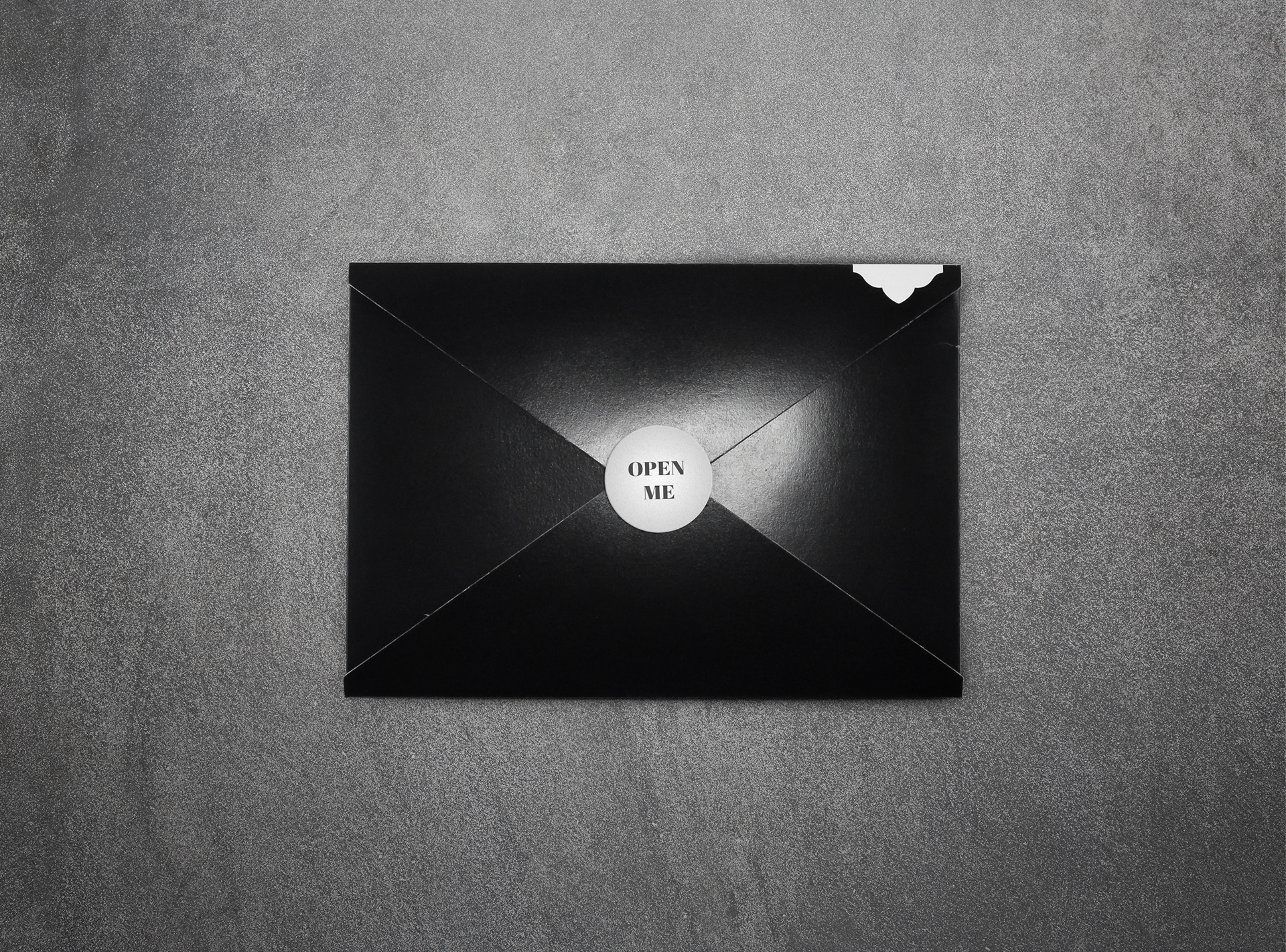 Die-Cut Winner Invitation | Closed