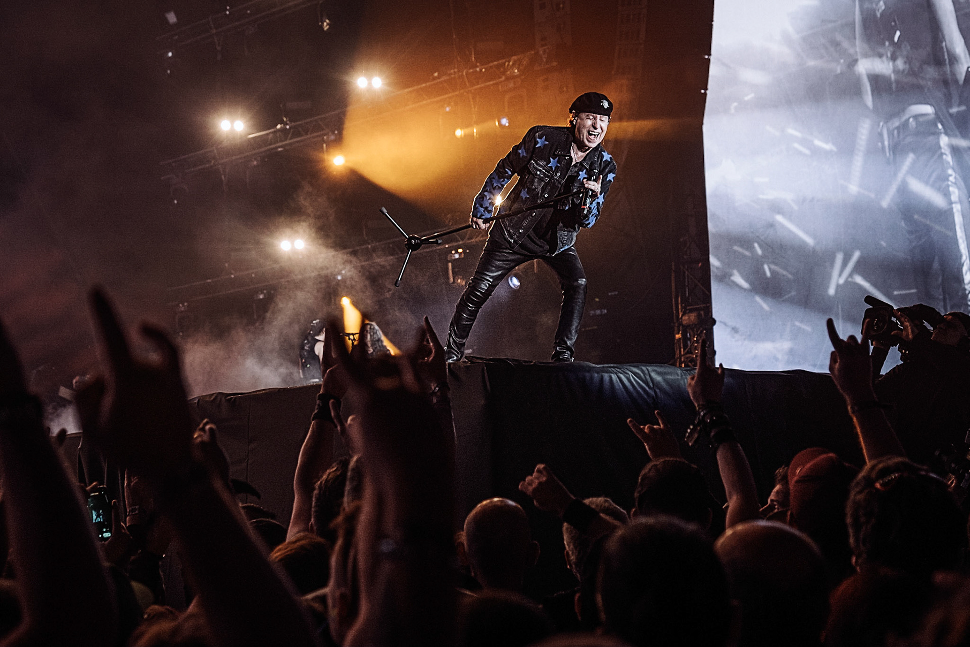 France, Clisson, 2022-06-17. Klaus Meine of Scorpions band.  15th edition of Hellfest, the famous metal festival back after 2 years of postponement, for an exceptional double edition. Photography by Maxime Gruss / Hans Lucas.France, Clisson, 2022-06-17. Klaus Meine du groupe Scorpions. 15eme edition du Hellfest, le celebre festival de metal de retour apres 2 ans de report, pour une double edition exceptionnelle. Photographie de Maxime Gruss / Hans Lucas.