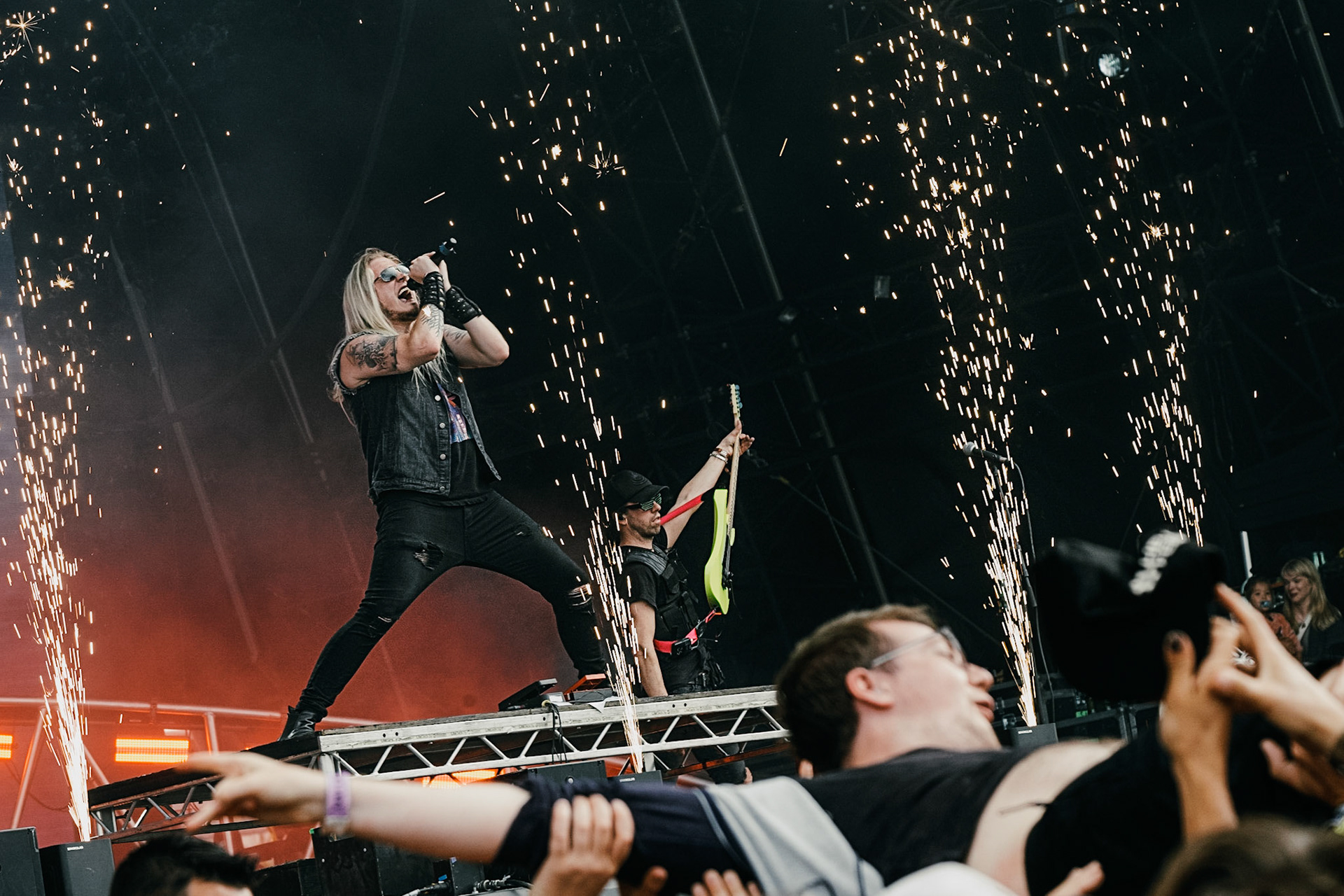 France, Clisson, 2022-06-17. Dragonforce  15th edition of Hellfest, the famous metal festival back after 2 years of postponement, for an exceptional double edition. Photography by Maxime Gruss / Hans Lucas.France, Clisson, 2022-06-17. Dragonforce. 15eme edition du Hellfest, le celebre festival de metal de retour apres 2 ans de report, pour une double edition exceptionnelle. Photographie de Maxime Gruss / Hans Lucas.