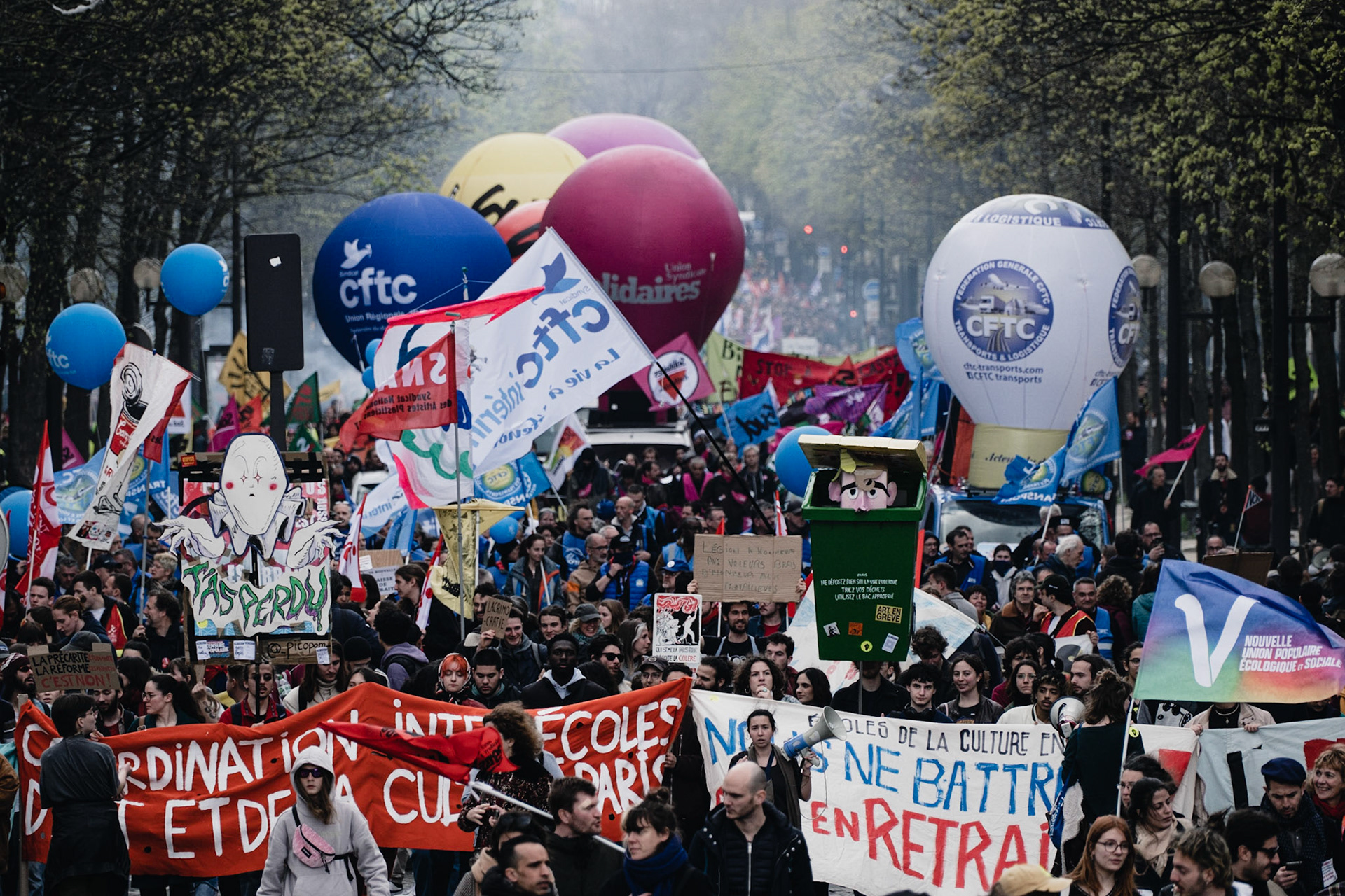 France, Paris, 2023-04-06. 11th day of mobilization, demonstration from Republique to Nation in Paris. Photograph by Maxime Gruss / Hans Lucas.France, Paris, 2023-04-06. 11eme journée de mobilisation, manifestation de Republique a Nation a Paris. Photographie de Maxime Gruss / Hans Lucas.