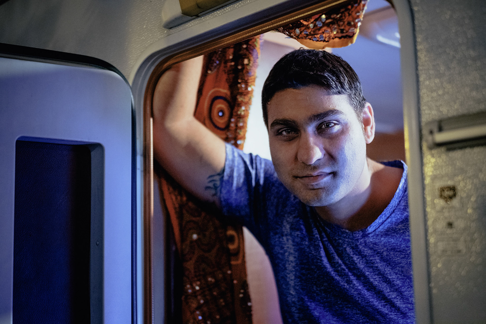 France, Paris, 2020-11-24. The Romanes circus, a travelling Gypsy circus often installed in the West of Paris, is at a standstill during the winter season 2020-2021, and the ban on live performances. Photos of the camp where some family members or circus artists live, and perform occasional rehearsals. Photograph by Maxime Gruss / Hans Lucas.France, Paris, 2020-11-24. Le cirque Romanes, cirque Tzigane itinerant et souvent installe dans l Ouest Parisien est a l arret pendant la saison d hiver 2020-2021, et l interdiction des representations de spectacle vivant. Photos du camp ou quelques membres de la famille, ou artistes du cirque vivent, et effectuent des repetitions ponctuelles. Photographie de Maxime Gruss / Hans Lucas.